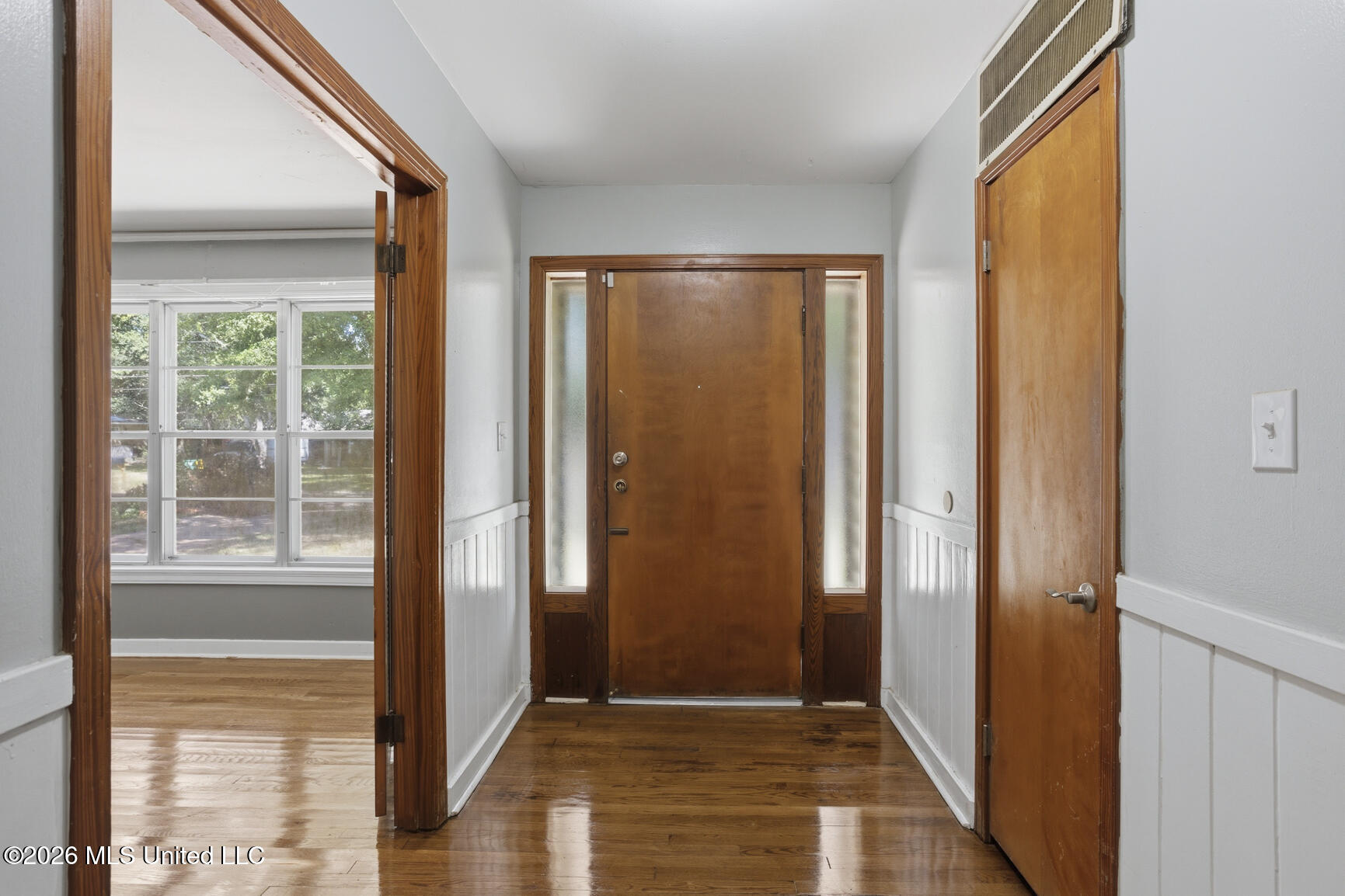 5863 Canton Park Drive Property Photo 3