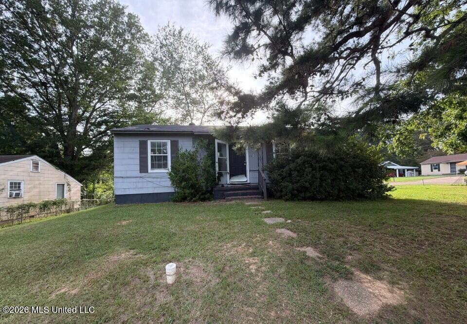 703 Hillmont Drive Property Photo 1