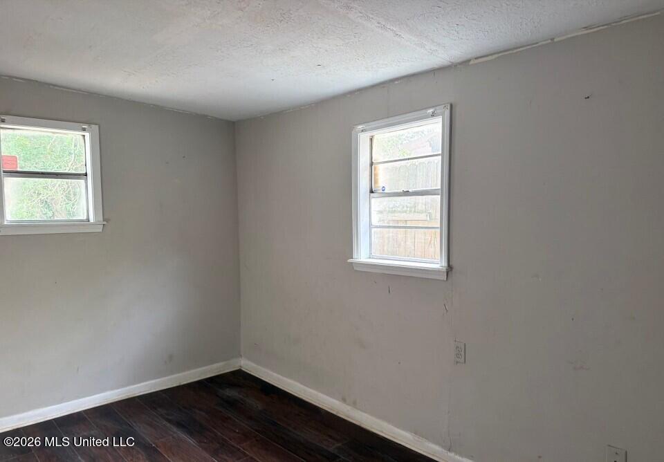 703 Hillmont Drive Property Photo 7