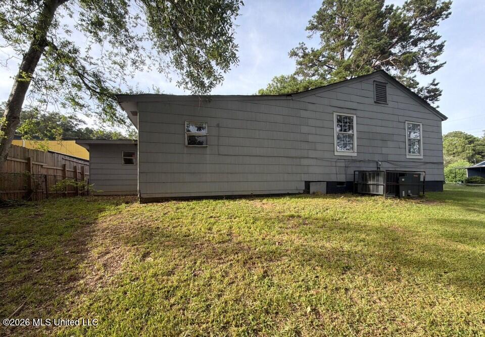 703 Hillmont Drive Property Photo 14