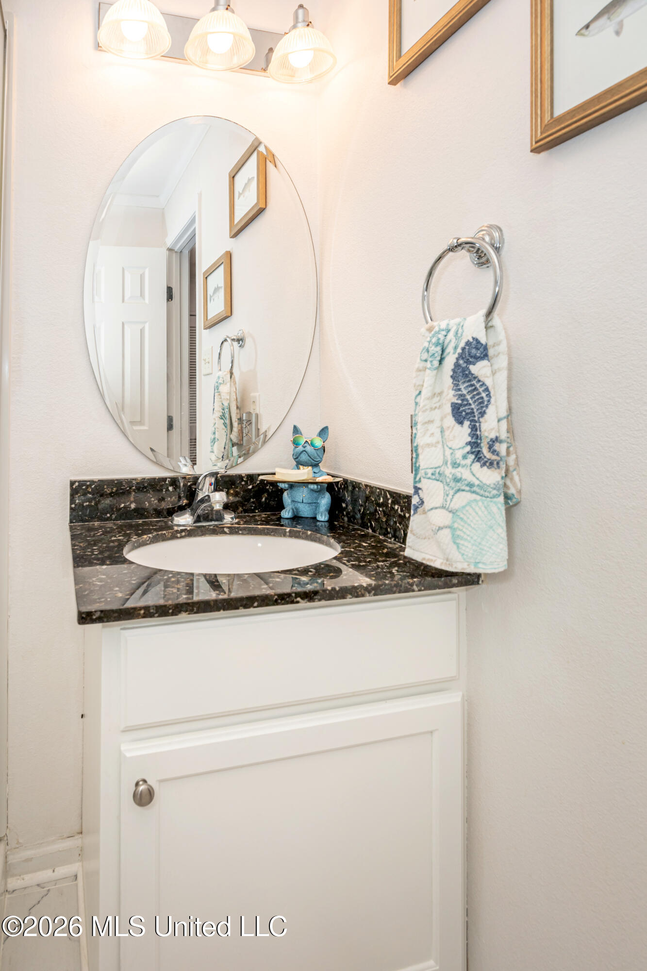 2421 Beachview Drive Property Photo 22