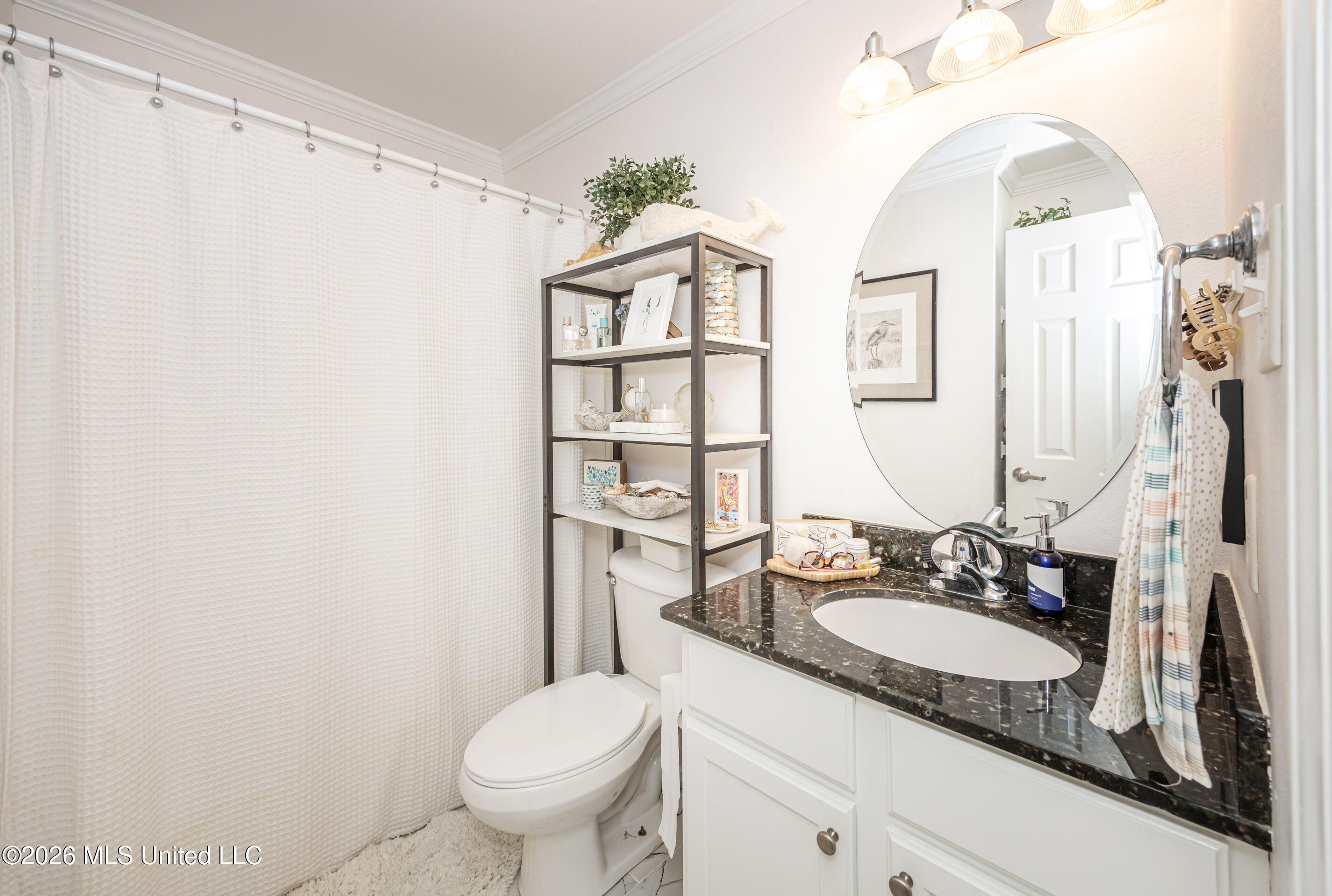 2421 Beachview Drive Property Photo 35