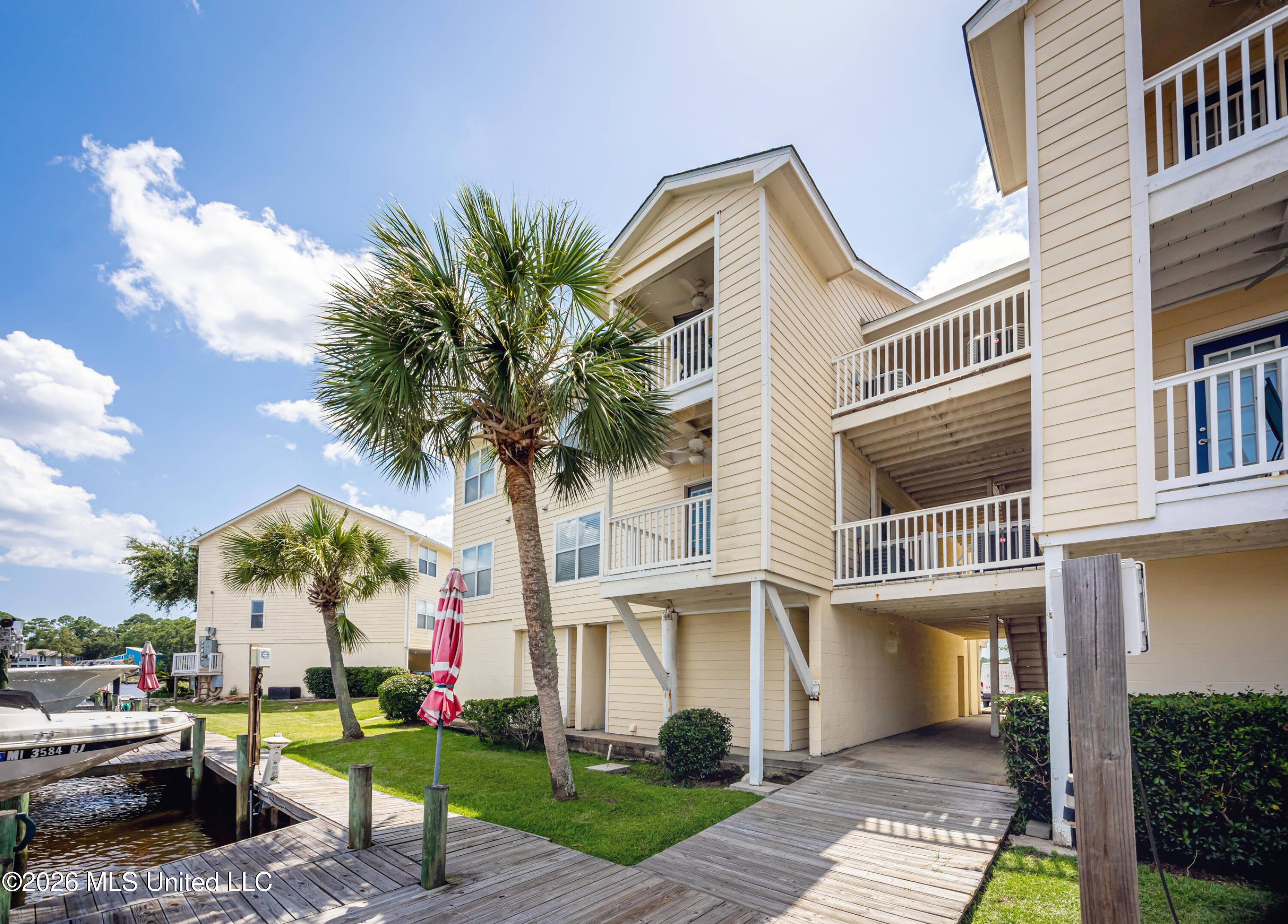 2421 Beachview Drive Property Photo 48