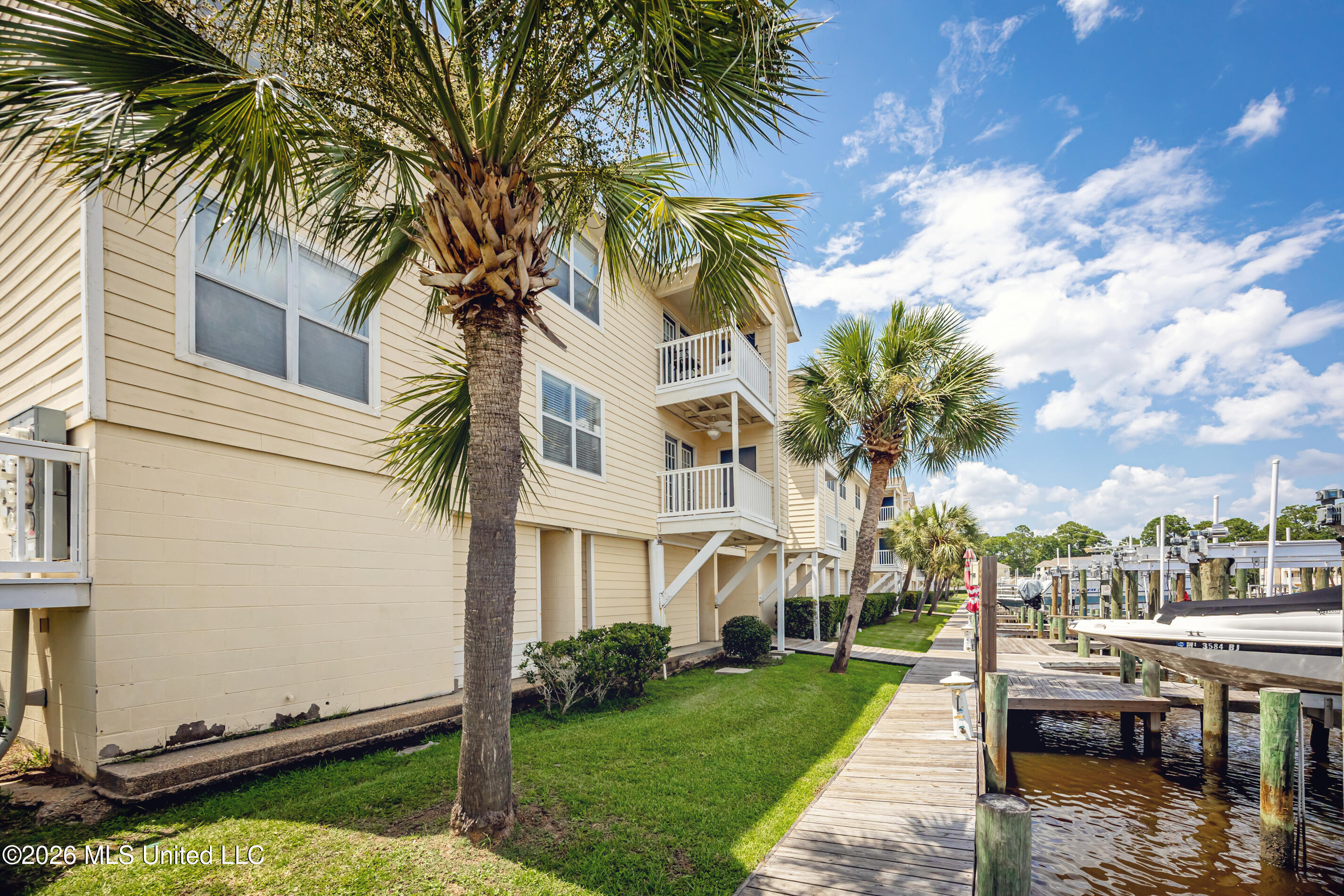 2421 Beachview Drive Property Photo 49