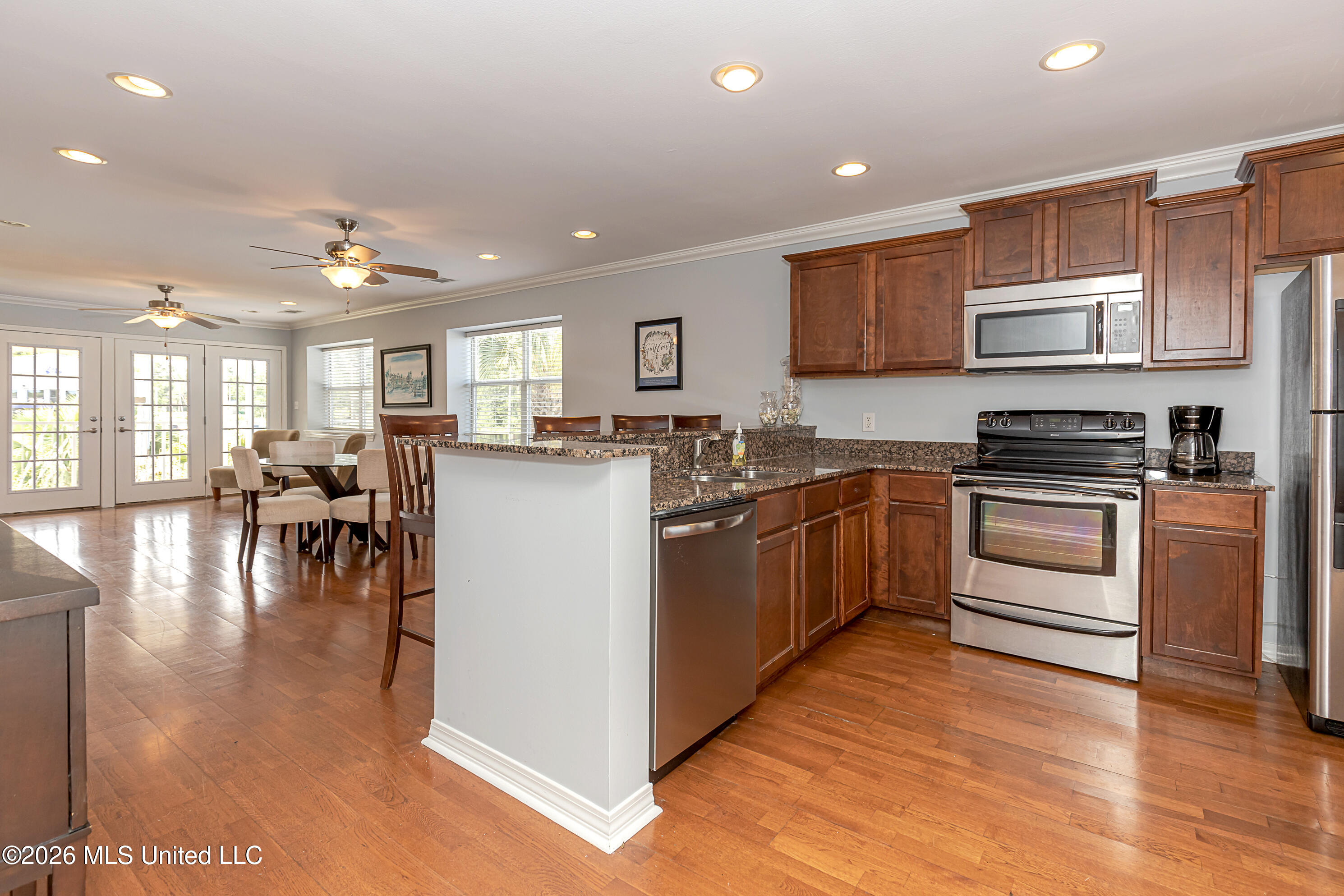 2421 Beachview Drive Property Photo 71