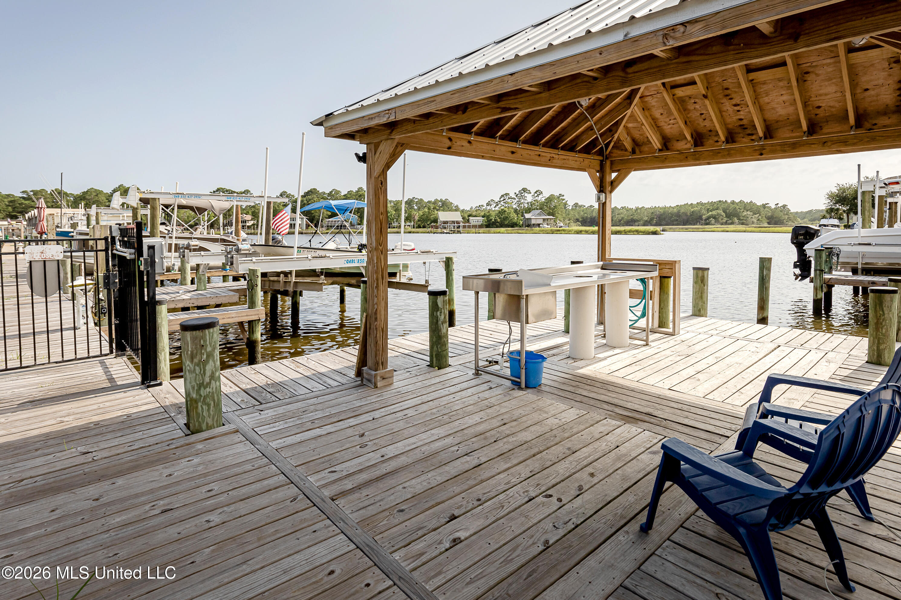 2421 Beachview Drive Property Photo 82