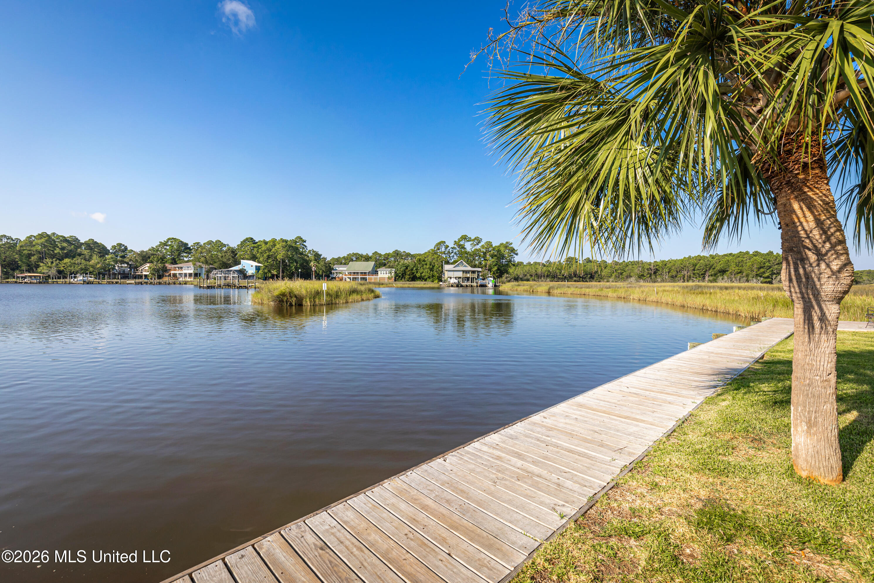 2421 Beachview Drive Property Photo 85
