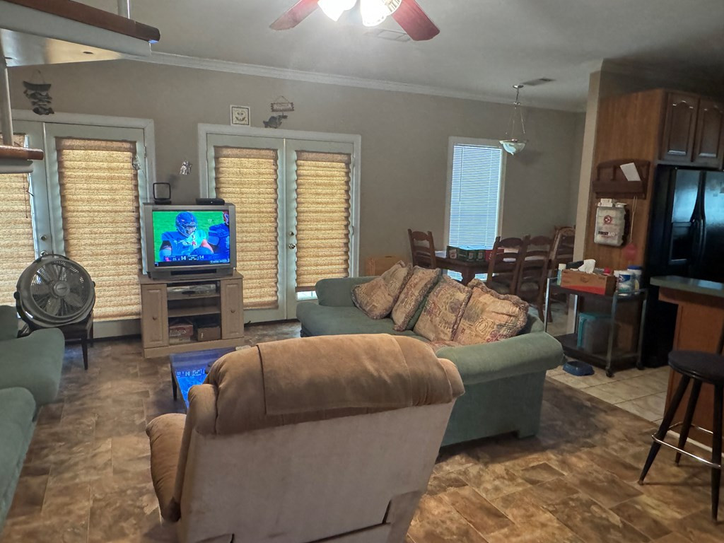 2014 Sanders Lane Property Photo 8