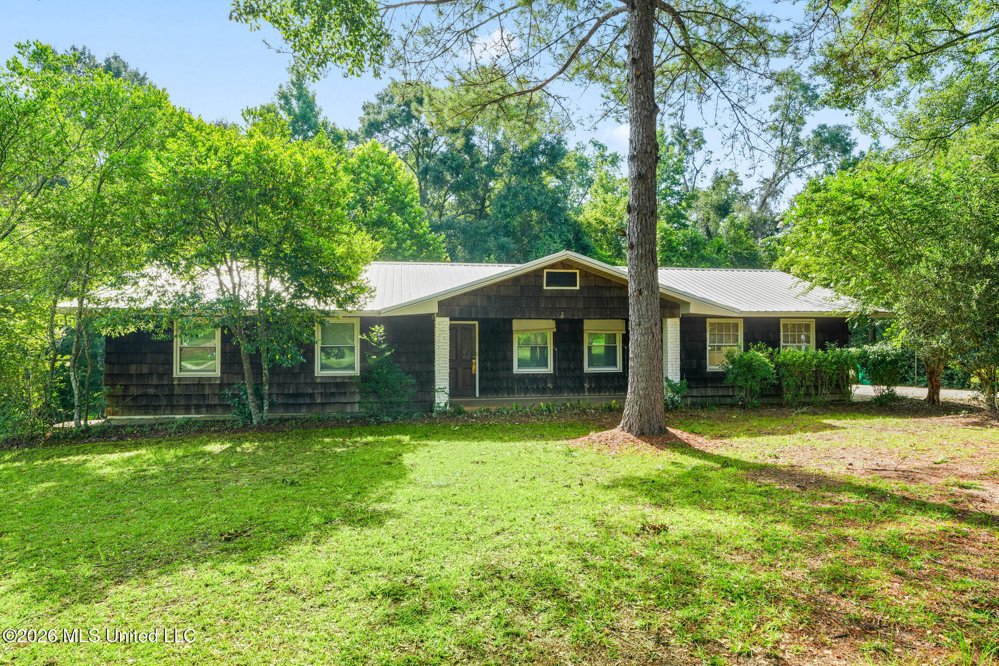 225 Hillman Road Property Photo 1