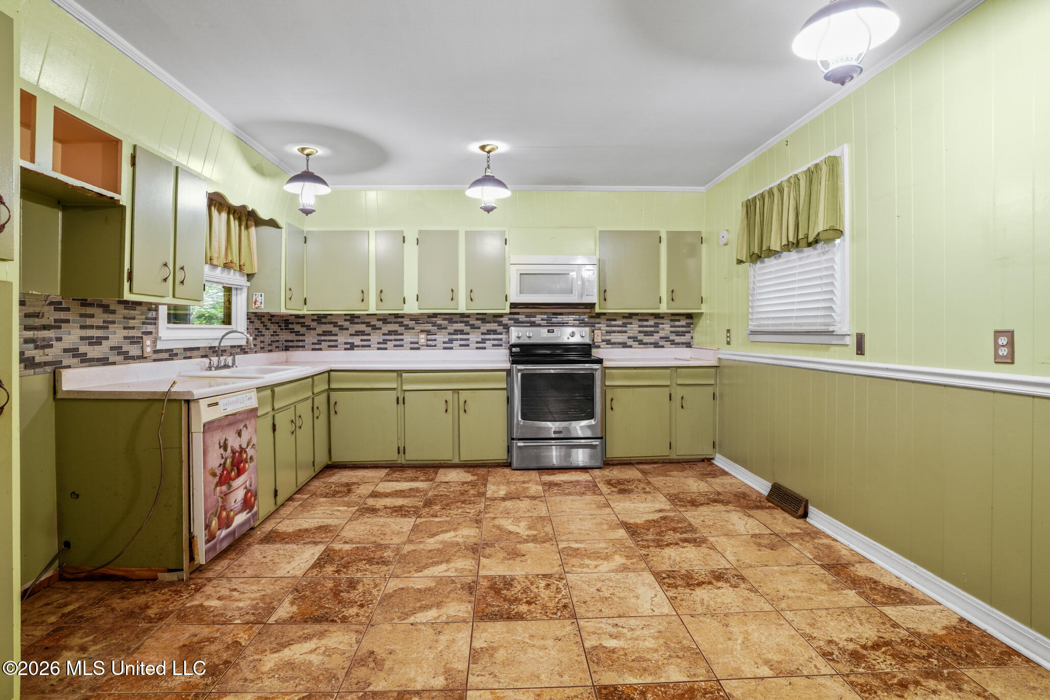 225 Hillman Road Property Photo 5