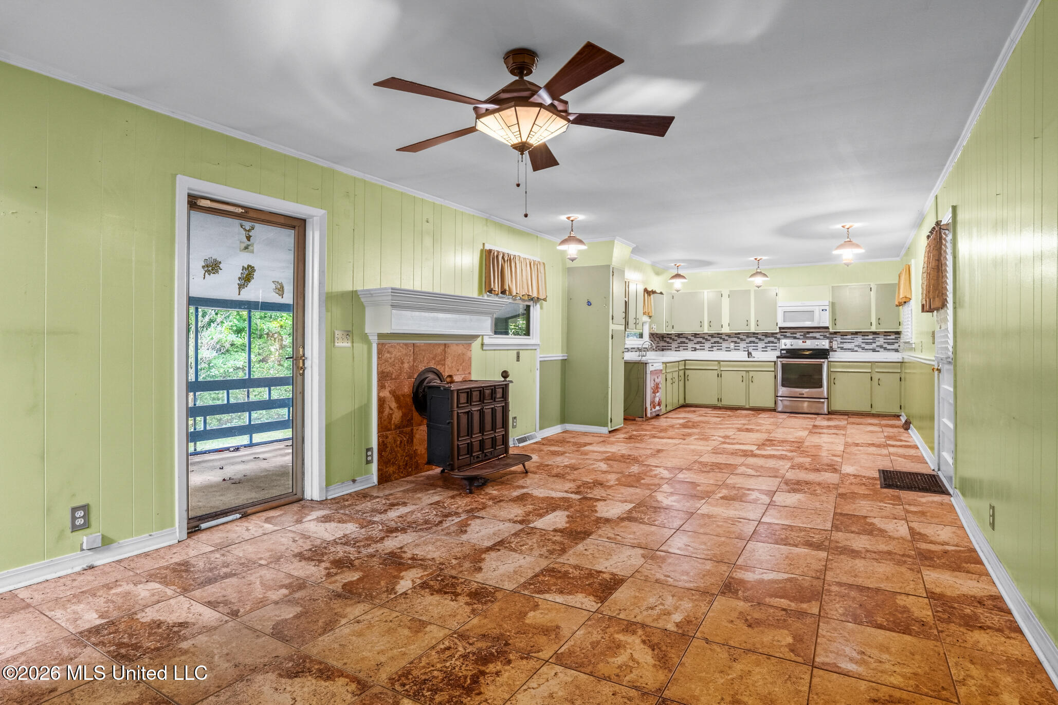 225 Hillman Road Property Photo 6