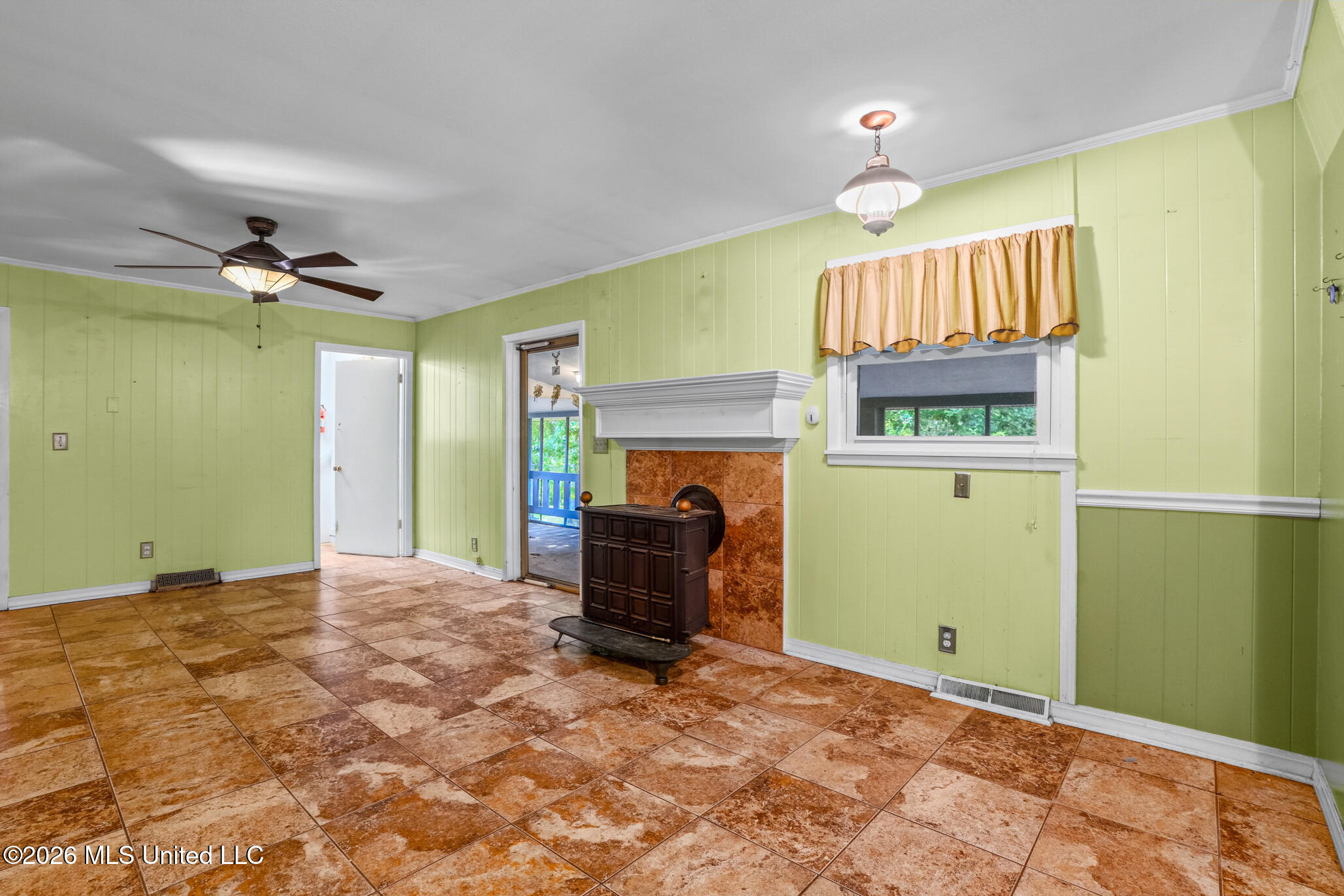 225 Hillman Road Property Photo 7