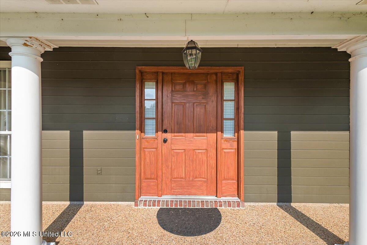 214 Holmar Drive Property Photo 4