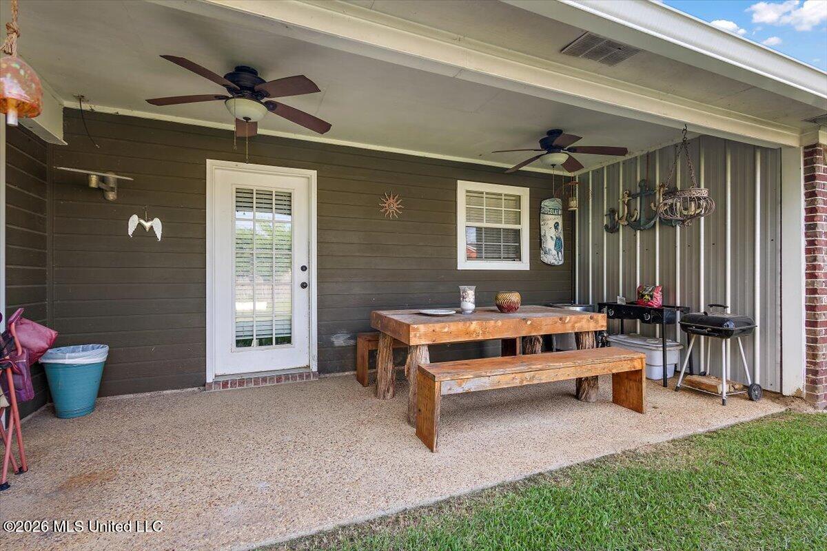 214 Holmar Drive Property Photo 20