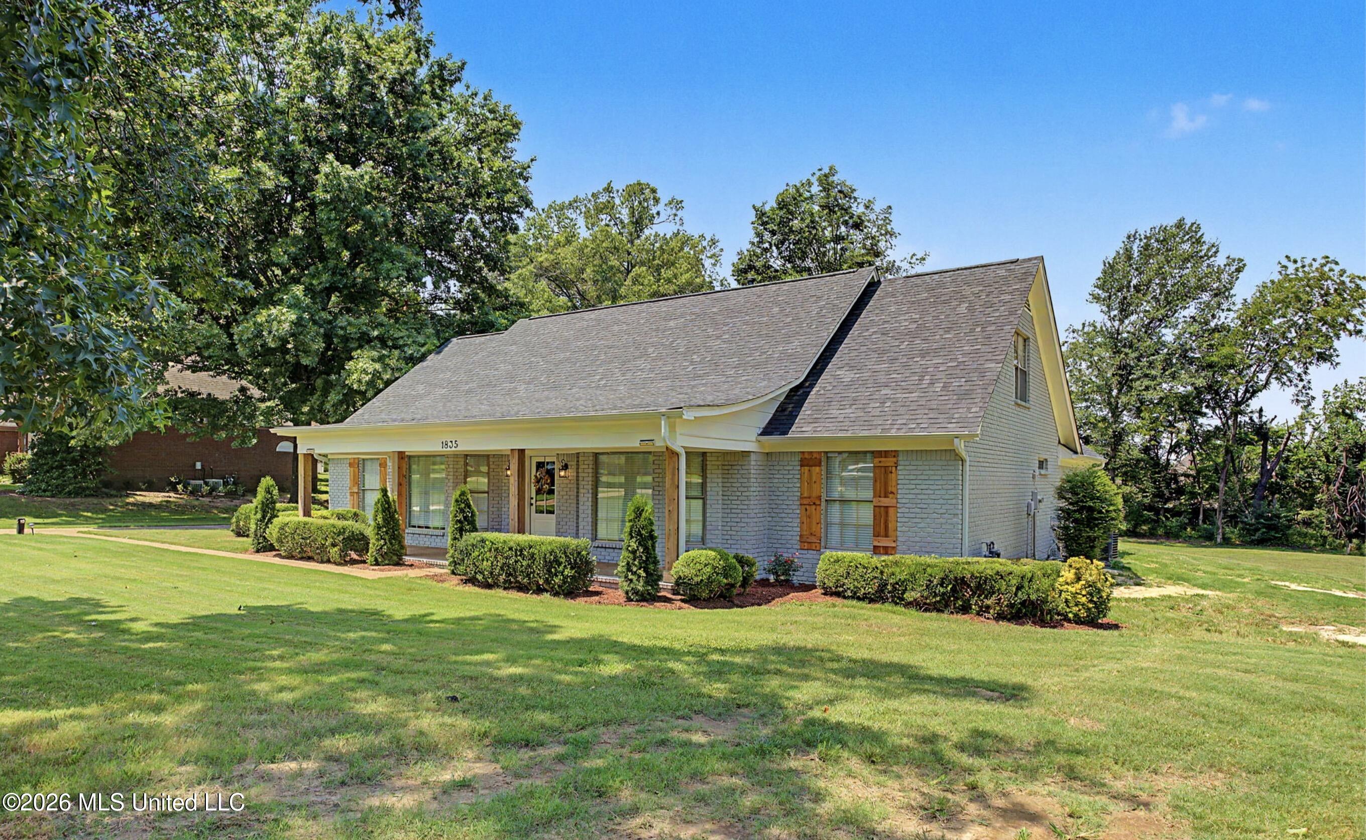 1835 Tara Drive Property Photo 4