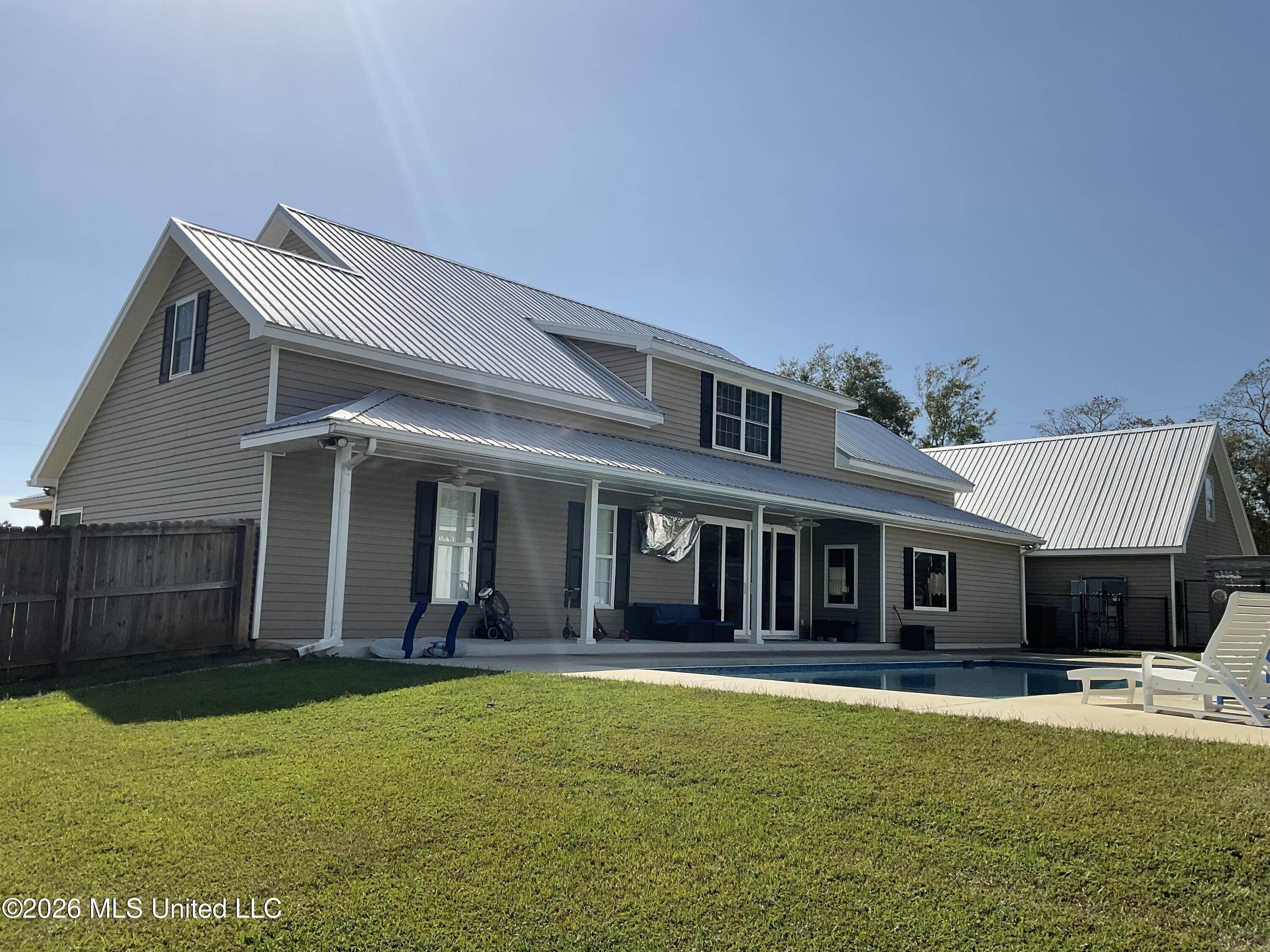 9190 Pinecrest Drive Property Photo 10