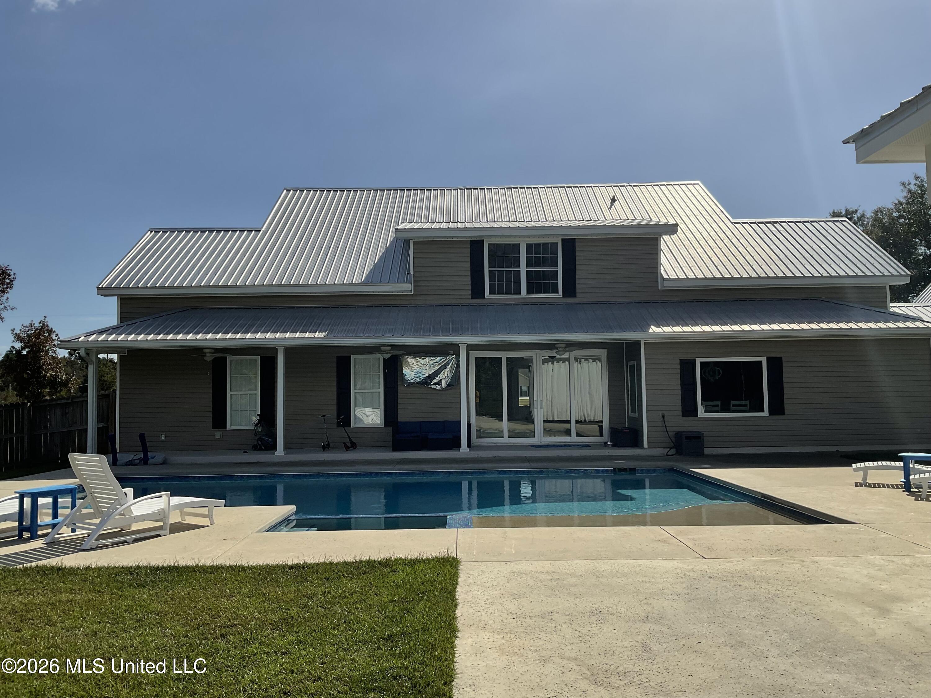 9190 Pinecrest Drive Property Photo 11