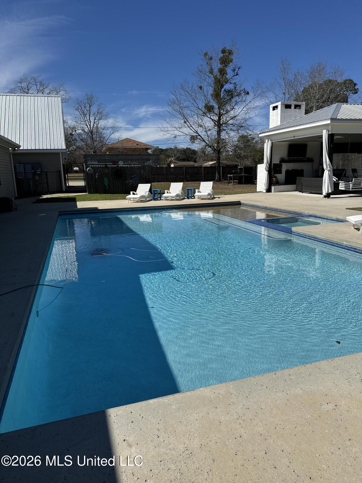 9190 Pinecrest Drive Property Photo 15