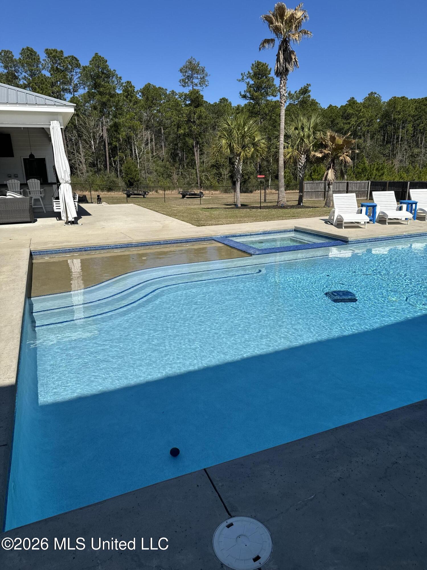 9190 Pinecrest Drive Property Photo 18