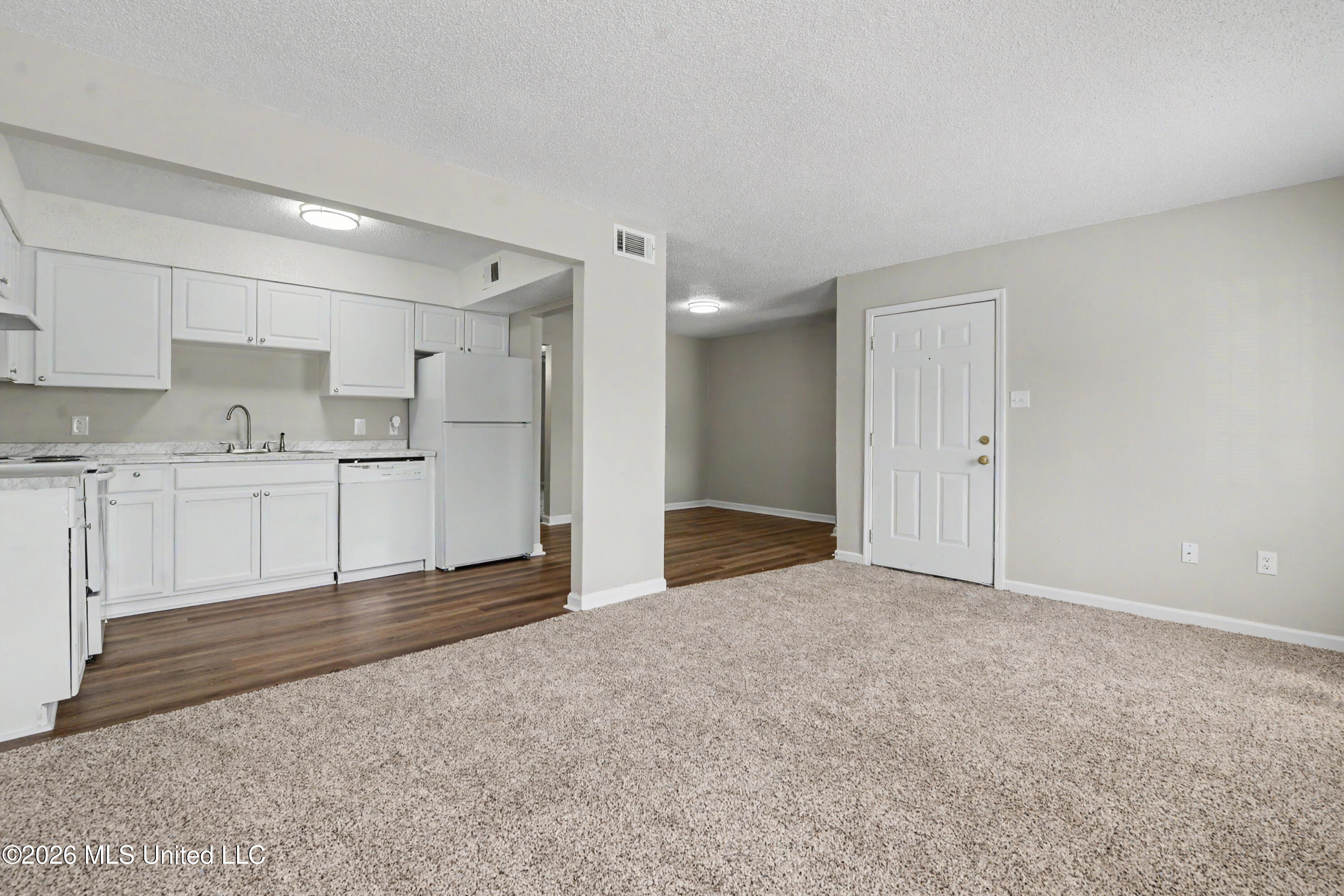 245 Mc Donnell Avenue Property Photo 9