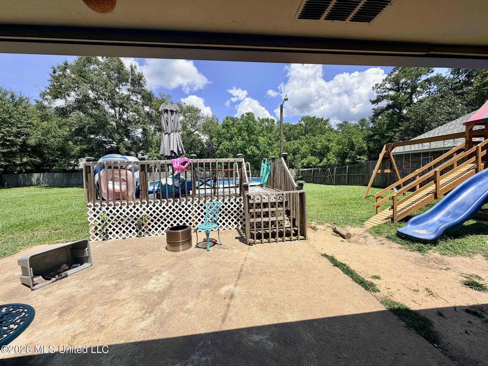 453 Nw Oak Street Property Photo 6