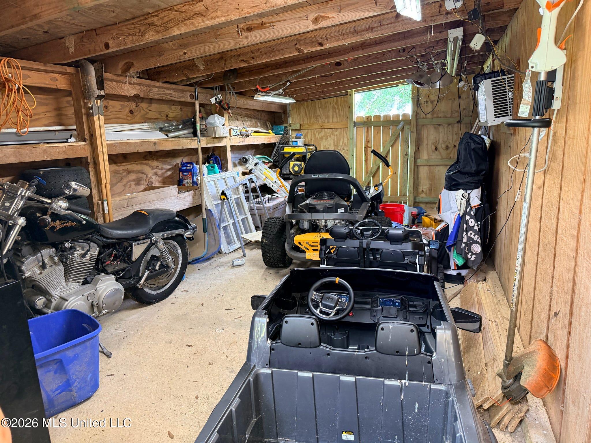 453 Nw Oak Street Property Photo 10