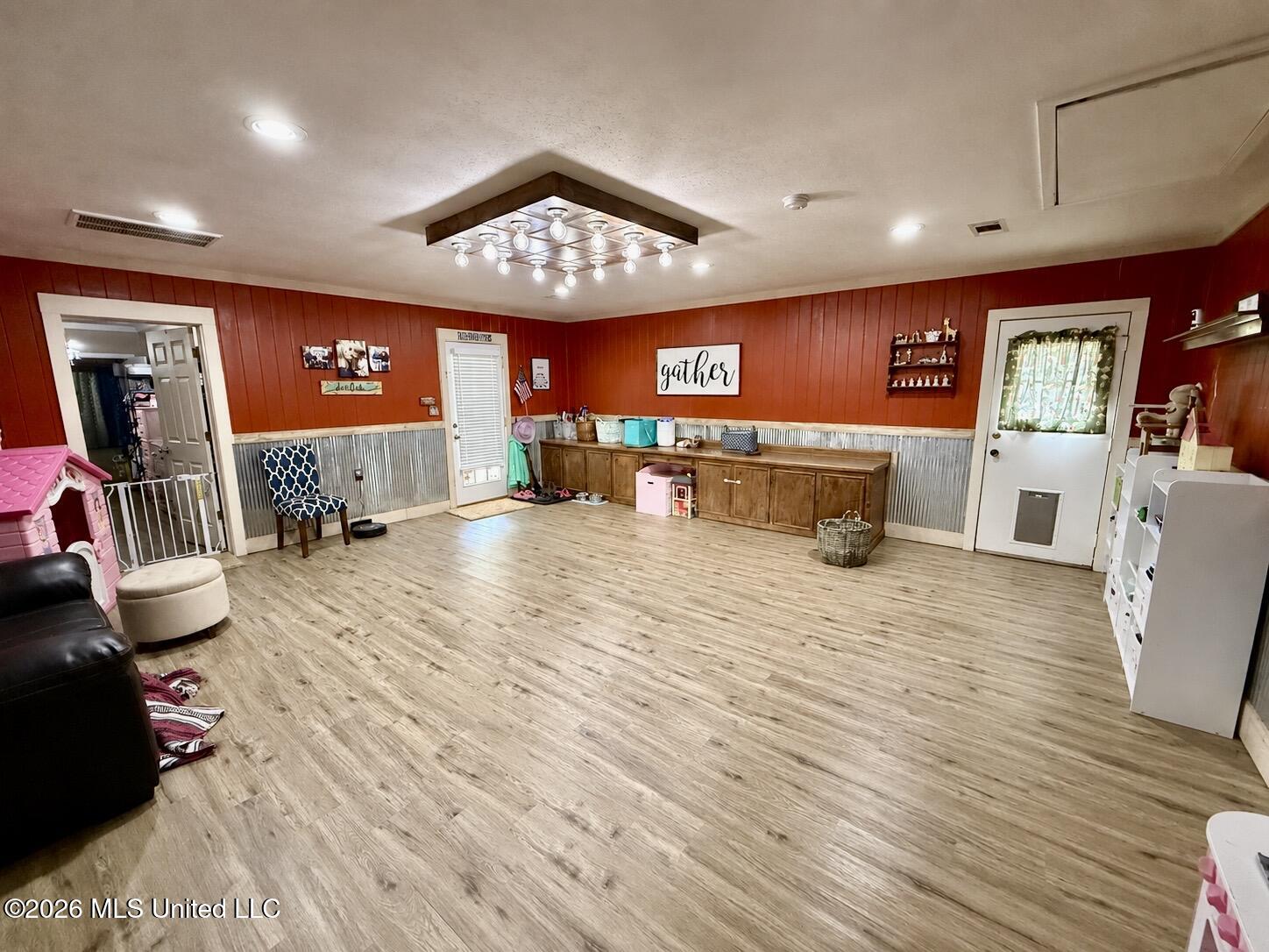 453 Nw Oak Street Property Photo 20