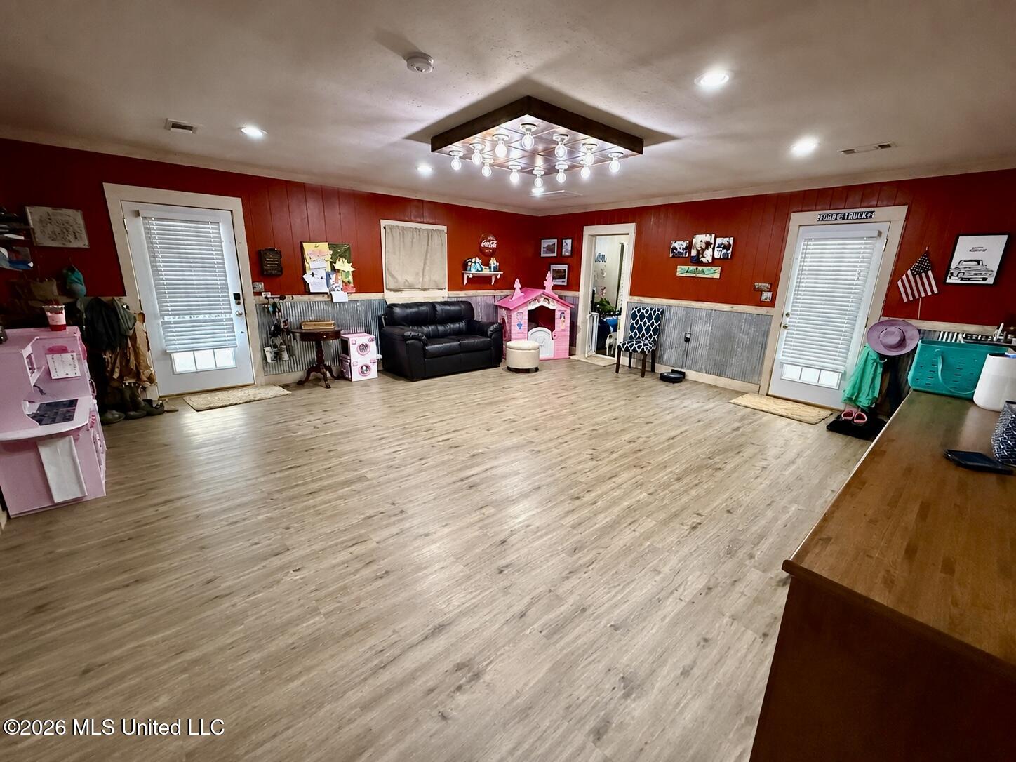 453 Nw Oak Street Property Photo 21