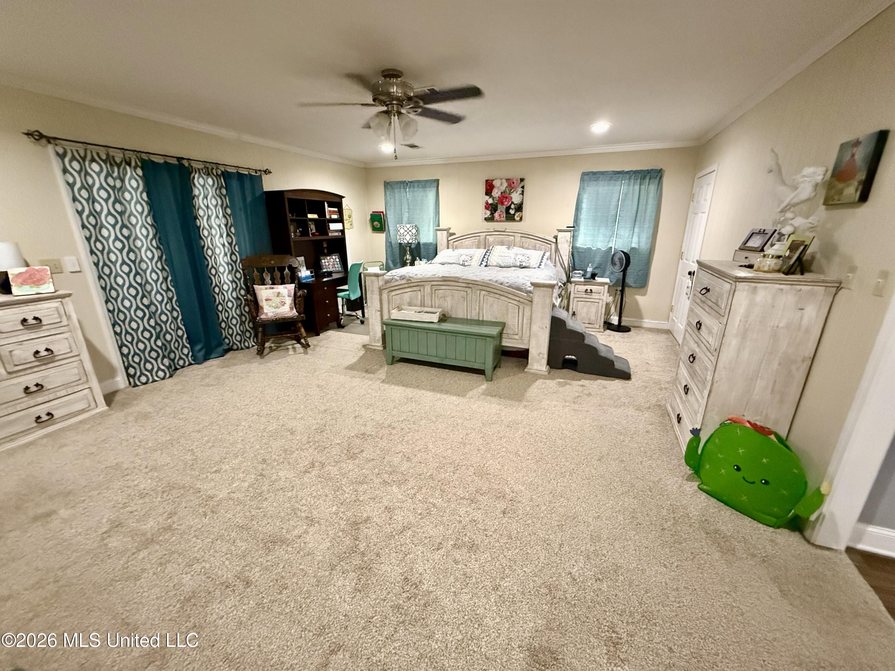 453 Nw Oak Street Property Photo 24