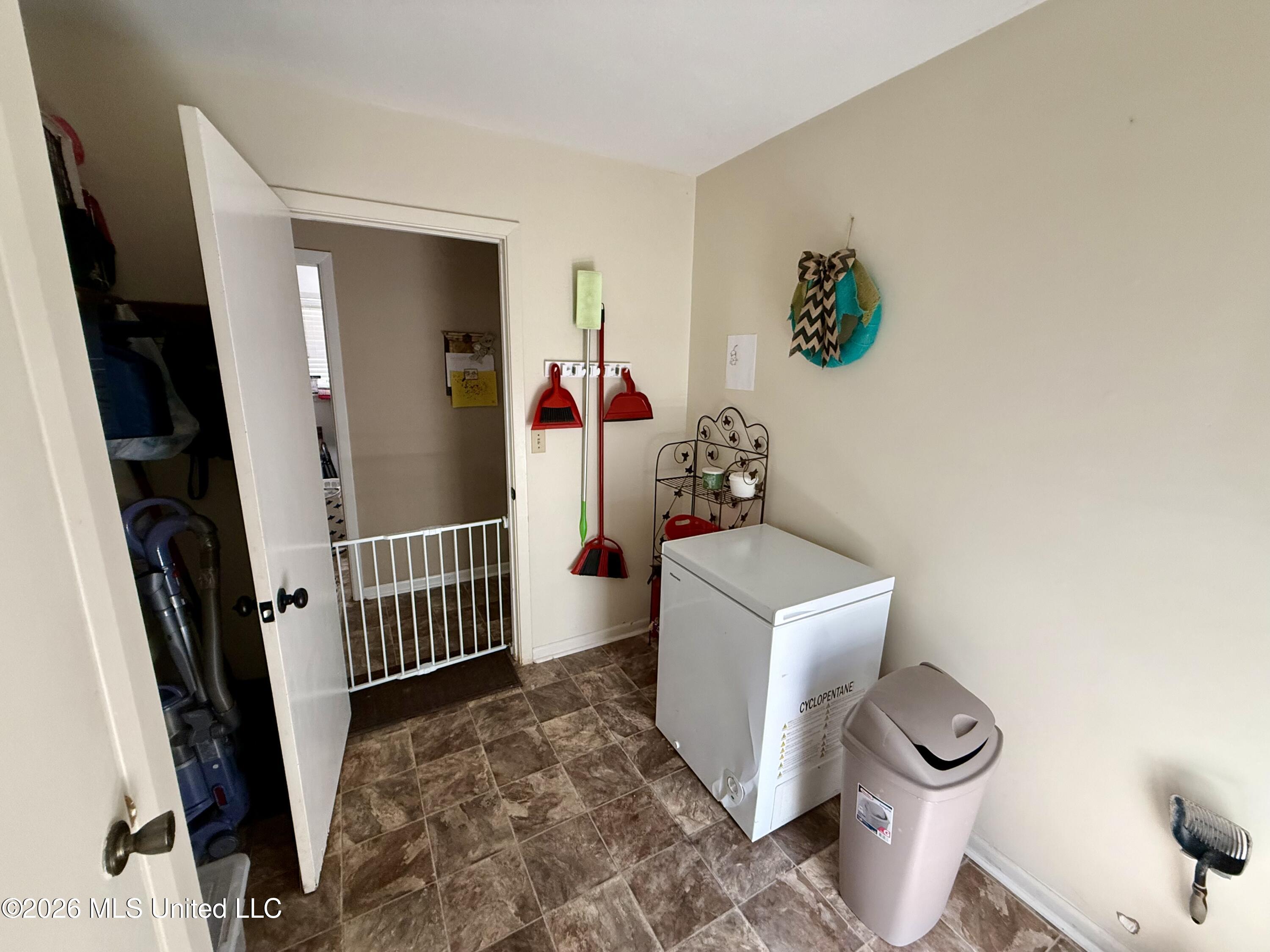 453 Nw Oak Street Property Photo 45