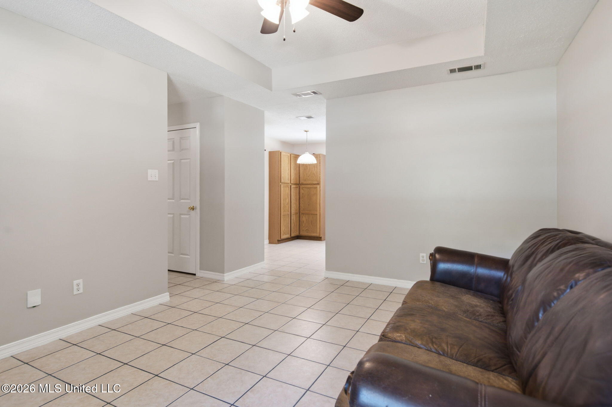 1333 Oak Street Property Photo 5