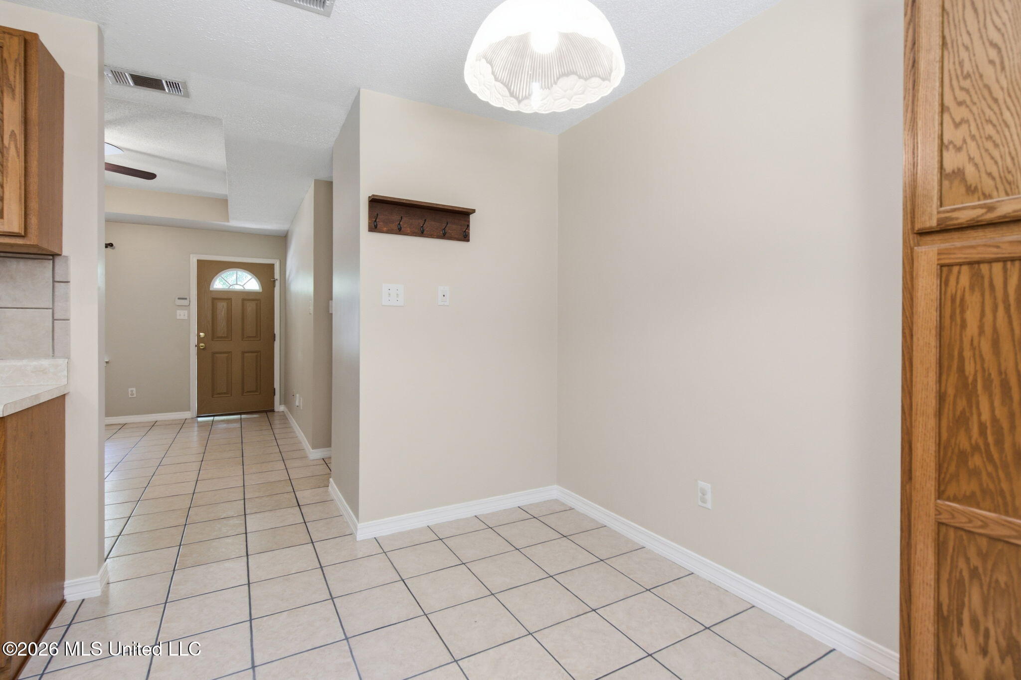 1333 Oak Street Property Photo 11