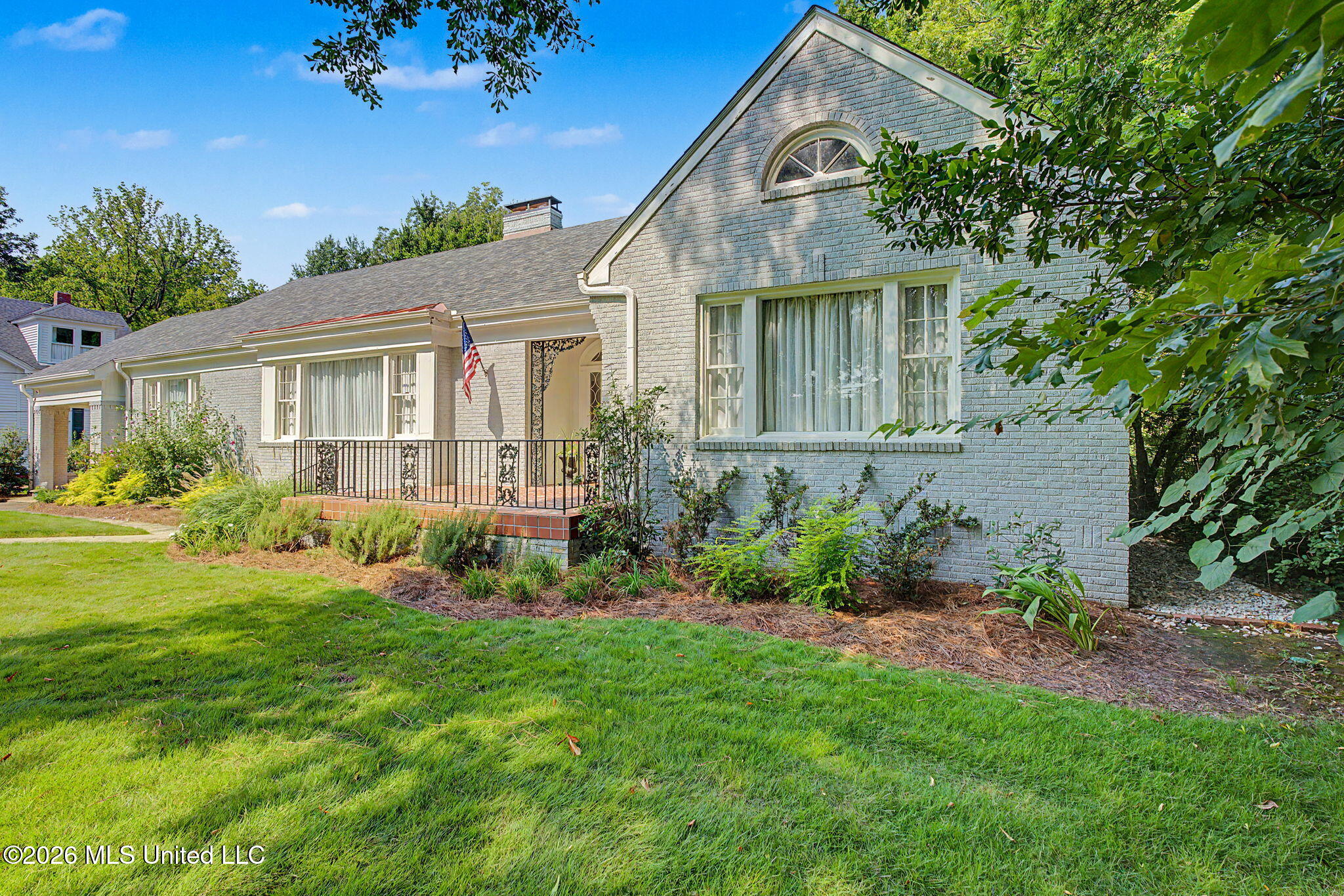 2747 Magnolia Drive Property Photo 4