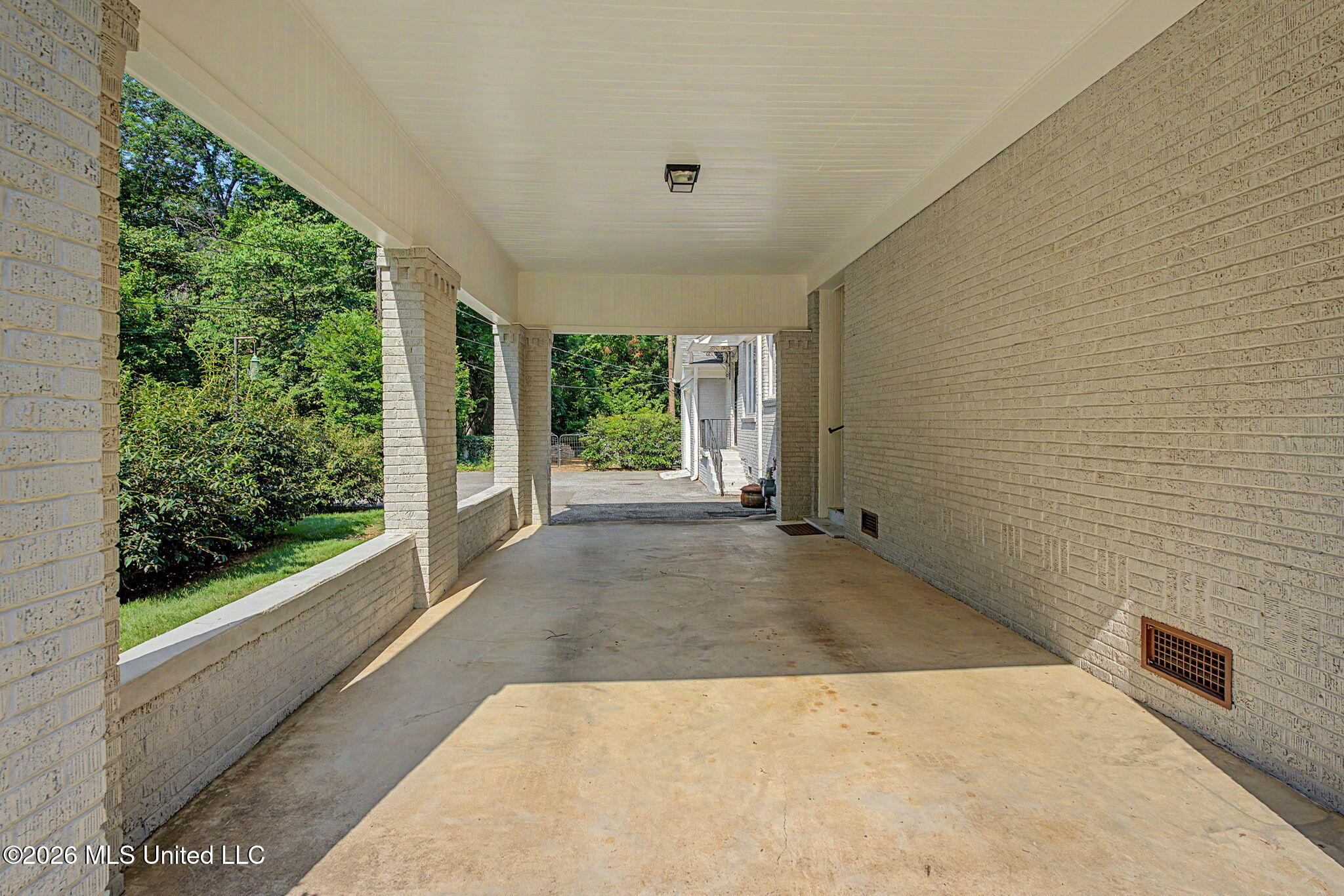 2747 Magnolia Drive Property Photo 8