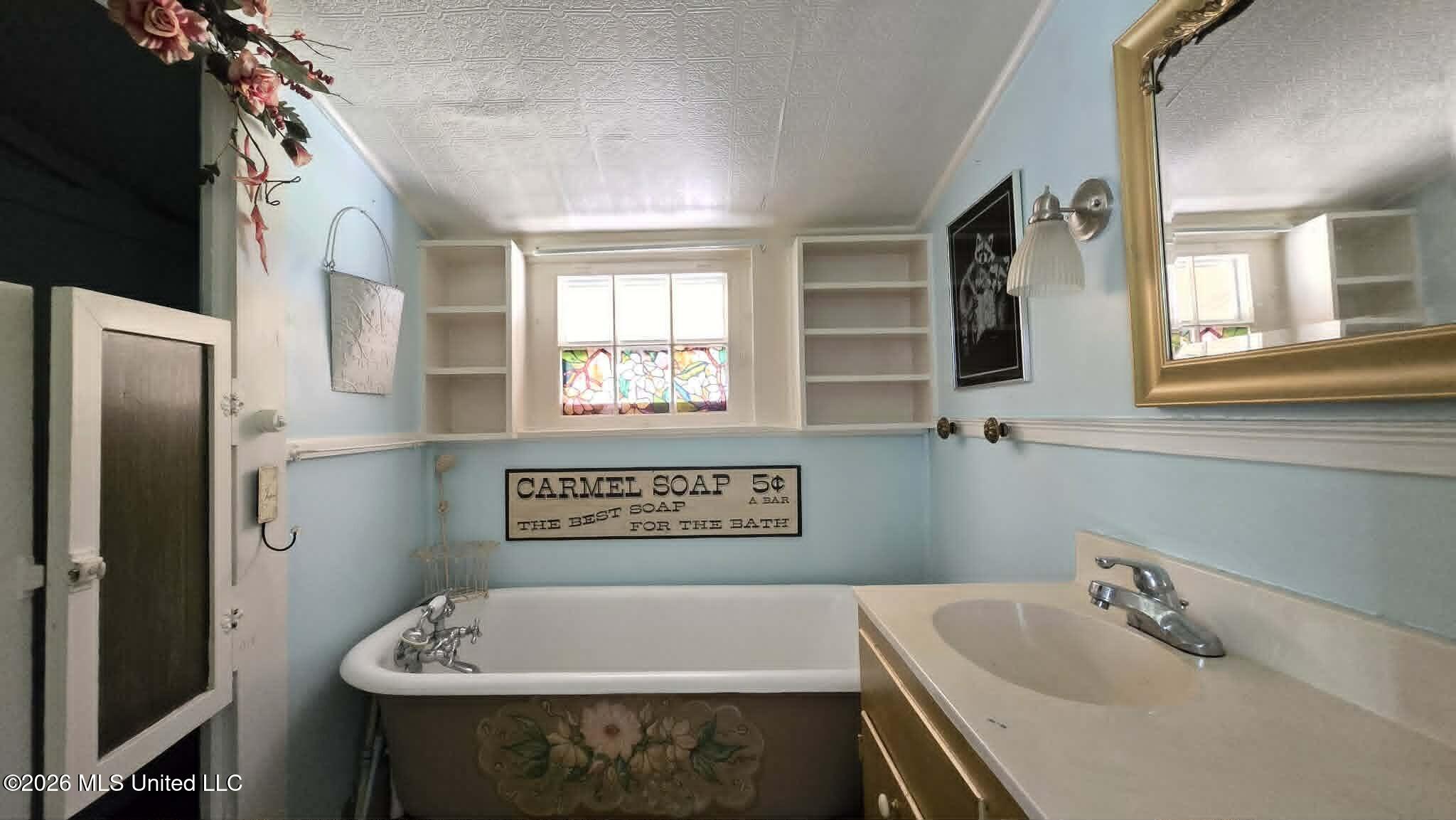 265 E Falconer Avenue Property Photo 2
