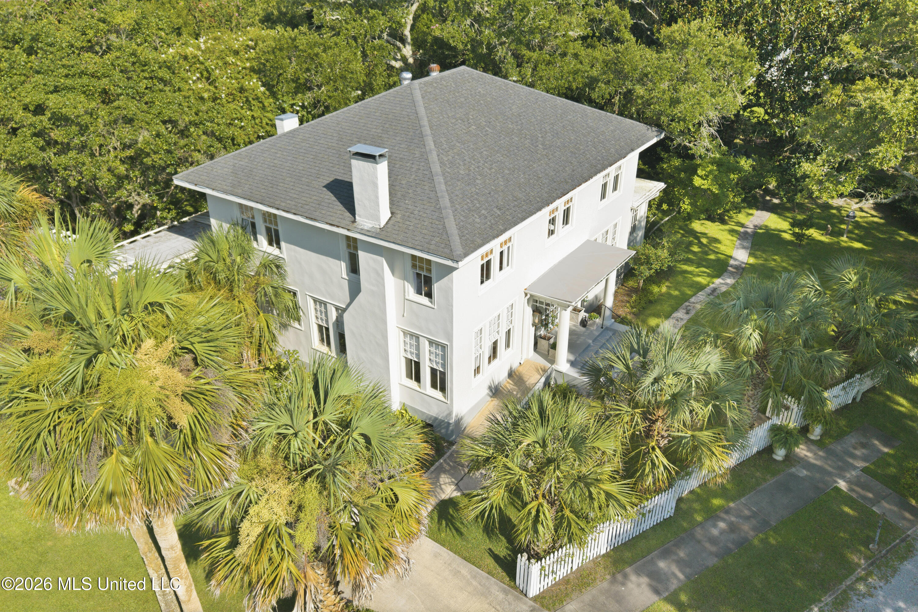 110 Wisteria Drive Property Photo 4