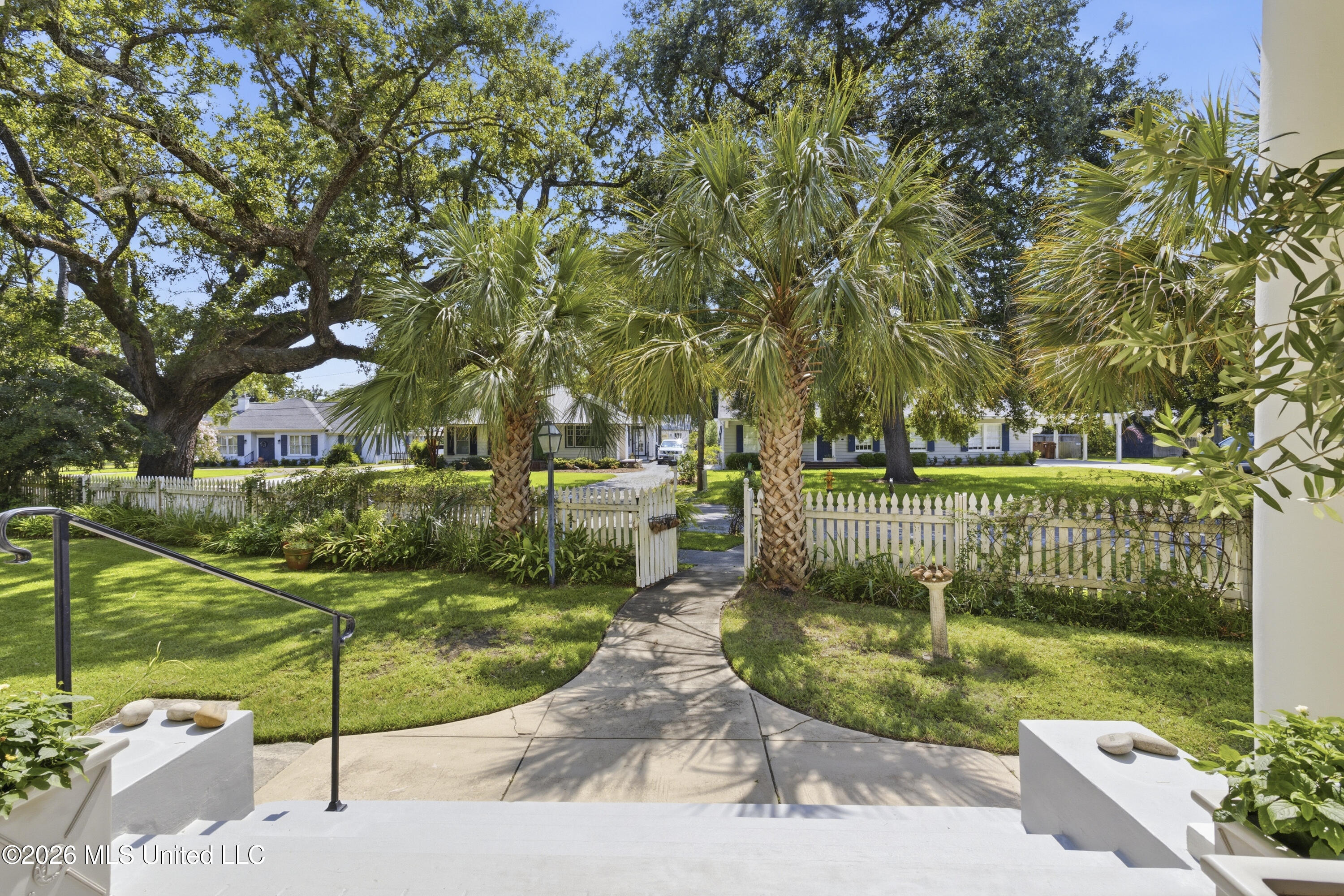 110 Wisteria Drive Property Photo 8