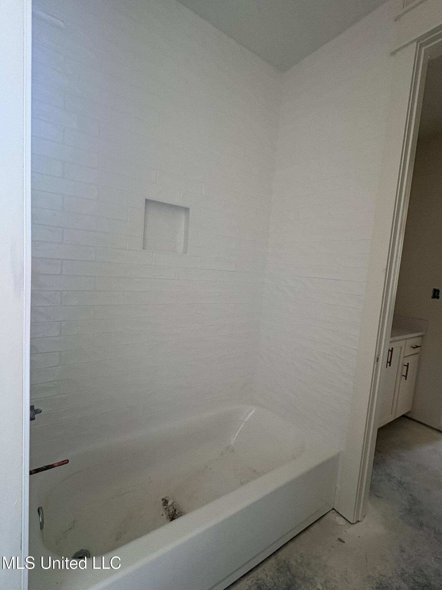 1558 John Thomas Cove Property Photo 32