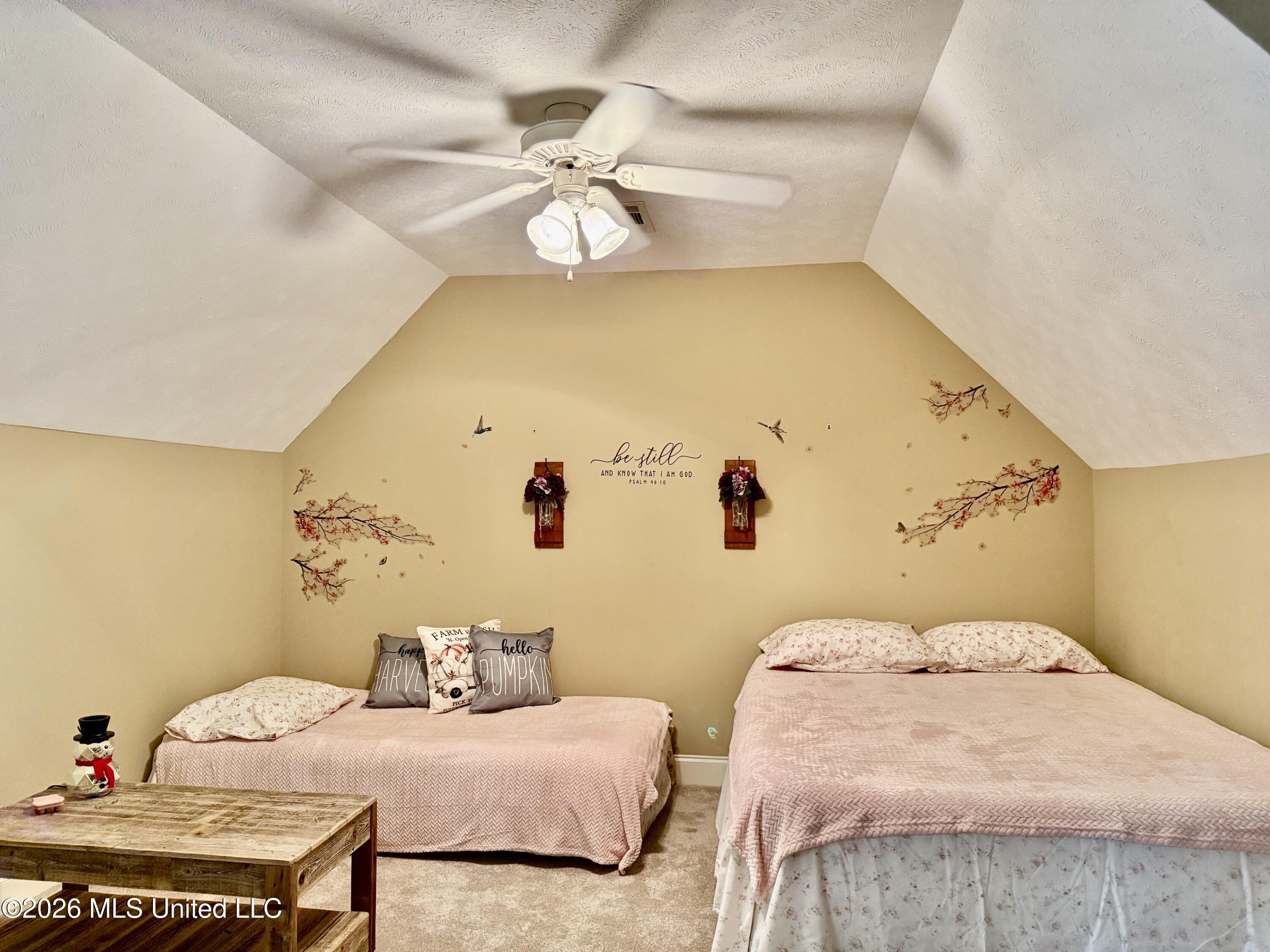 112 Elizabeth Drive Property Photo 11