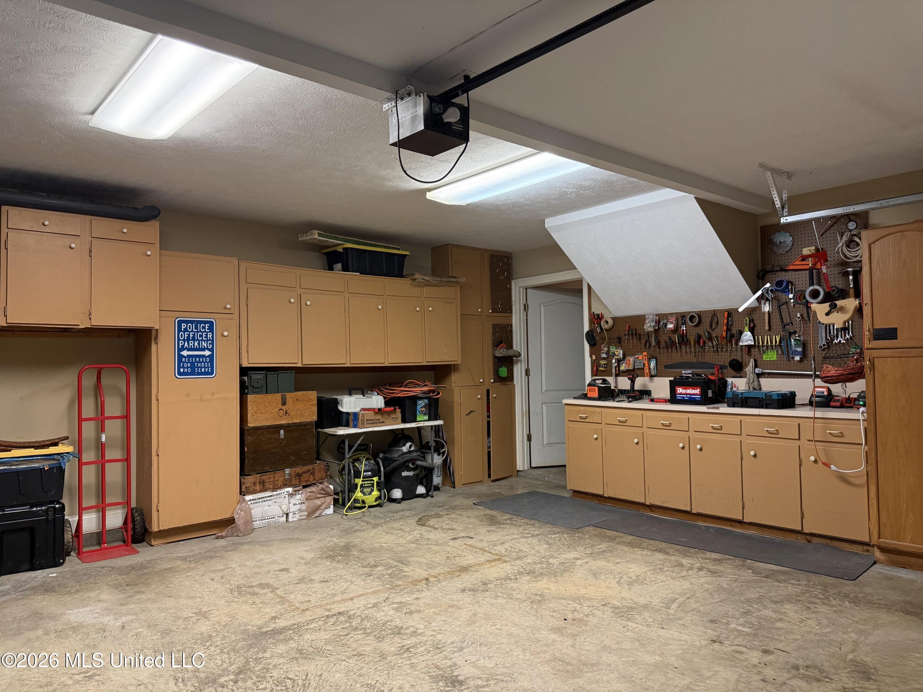 112 Elizabeth Drive Property Photo 25