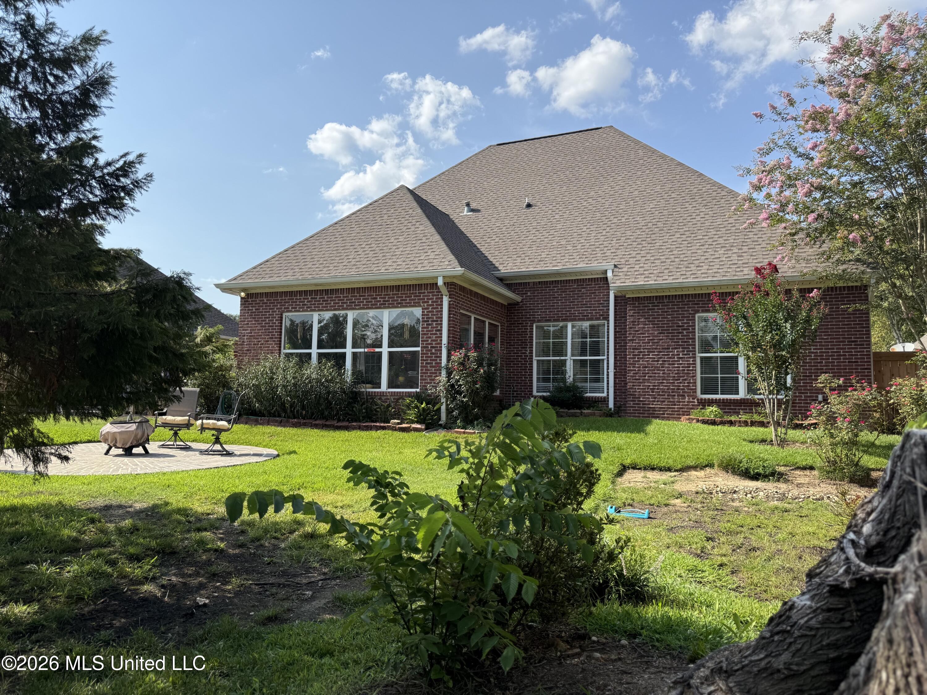 112 Elizabeth Drive Property Photo 32