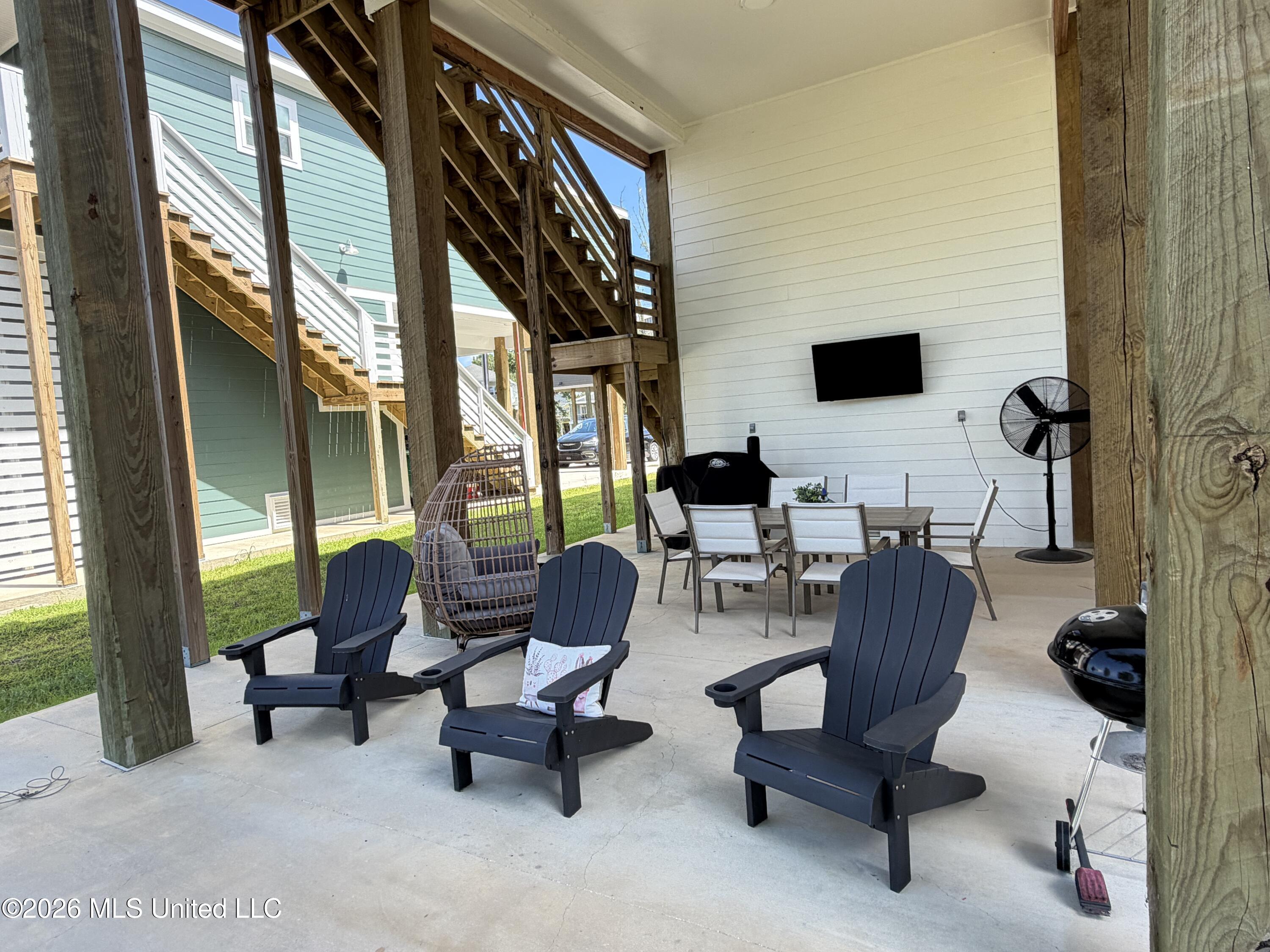 4065 Blue Jay Street Property Photo 3