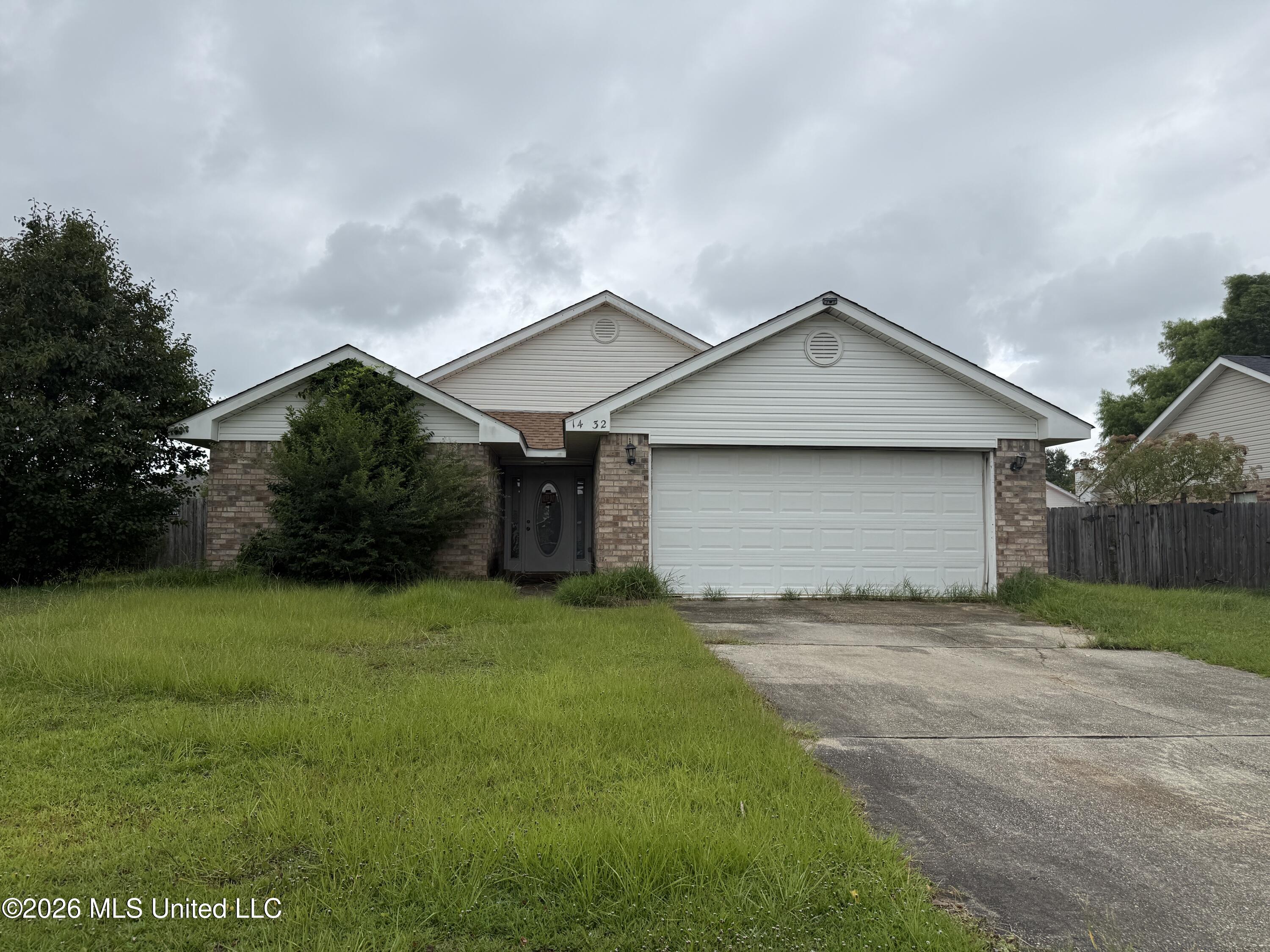 14232 S Country Hills Property Photo 1