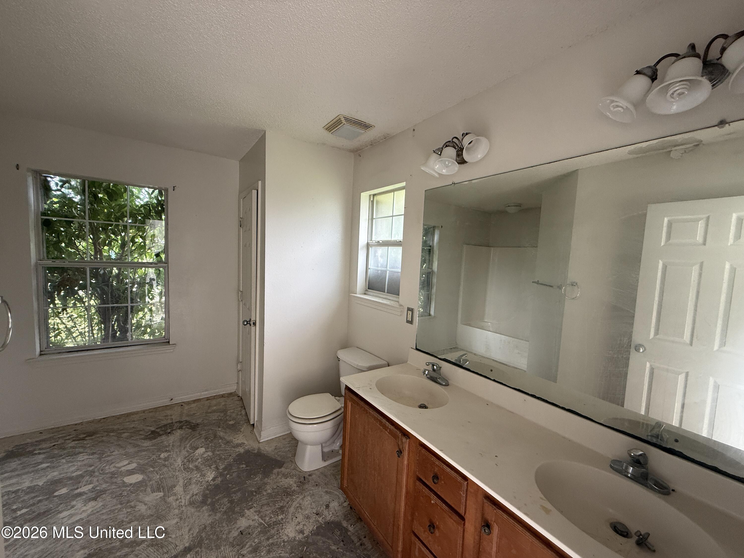 14232 S Country Hills Property Photo 6