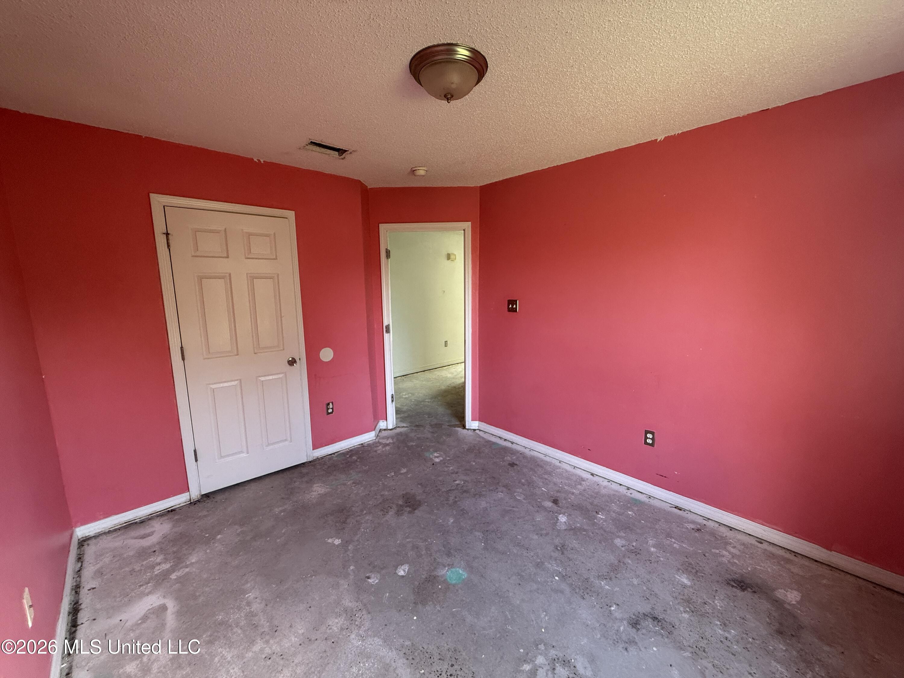 14232 S Country Hills Property Photo 14