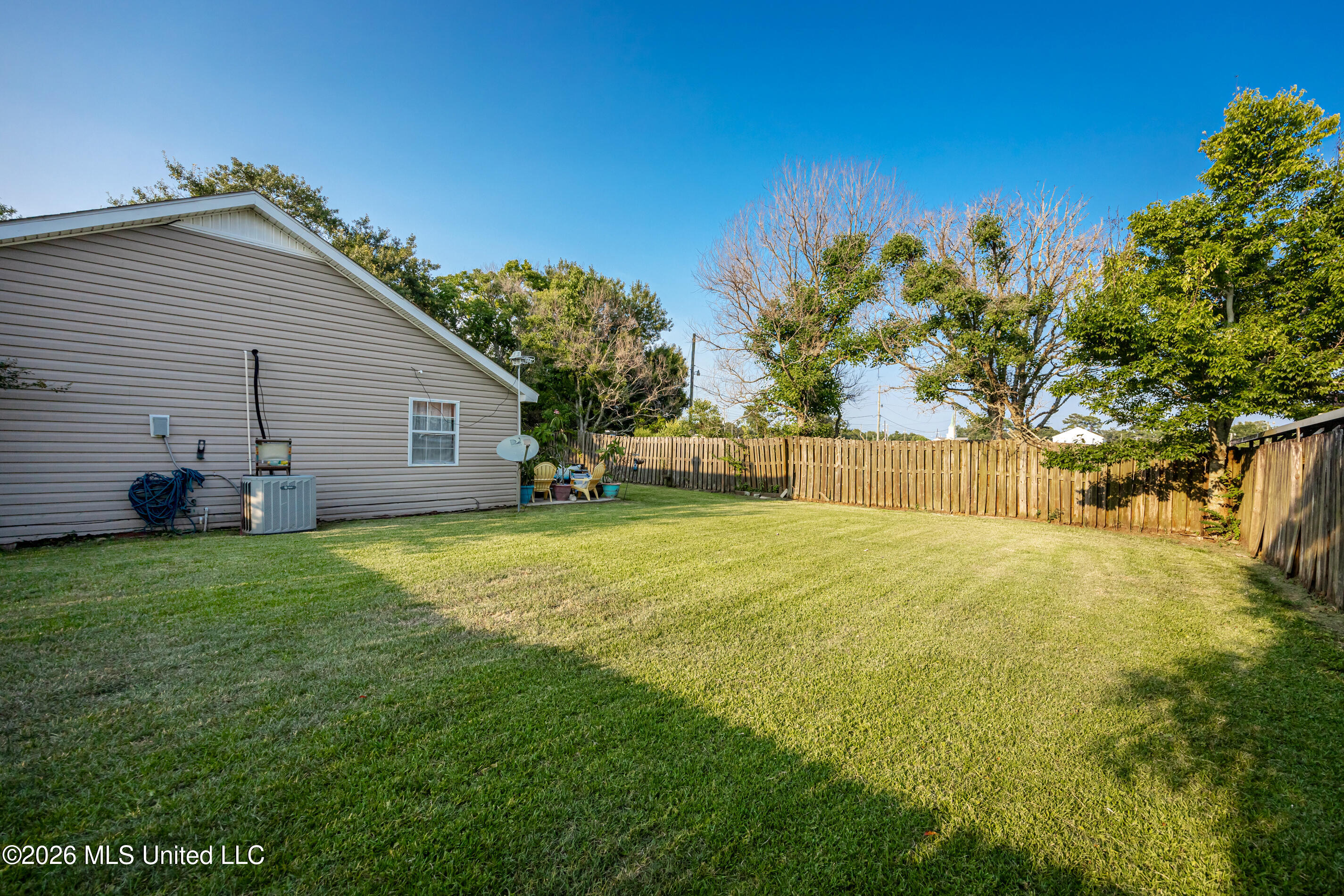 1806 Roosevelt Street Property Photo 32