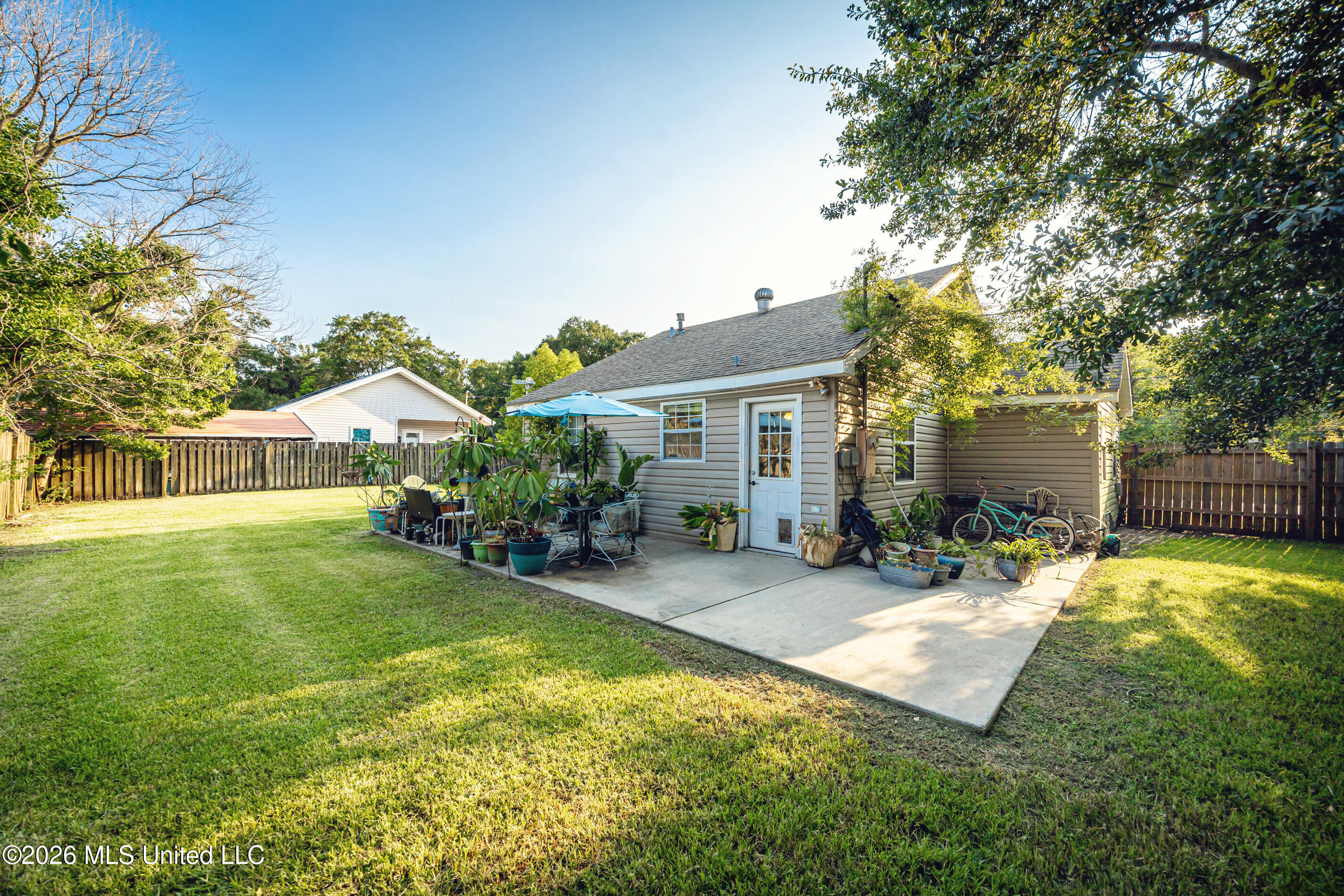 1806 Roosevelt Street Property Photo 35