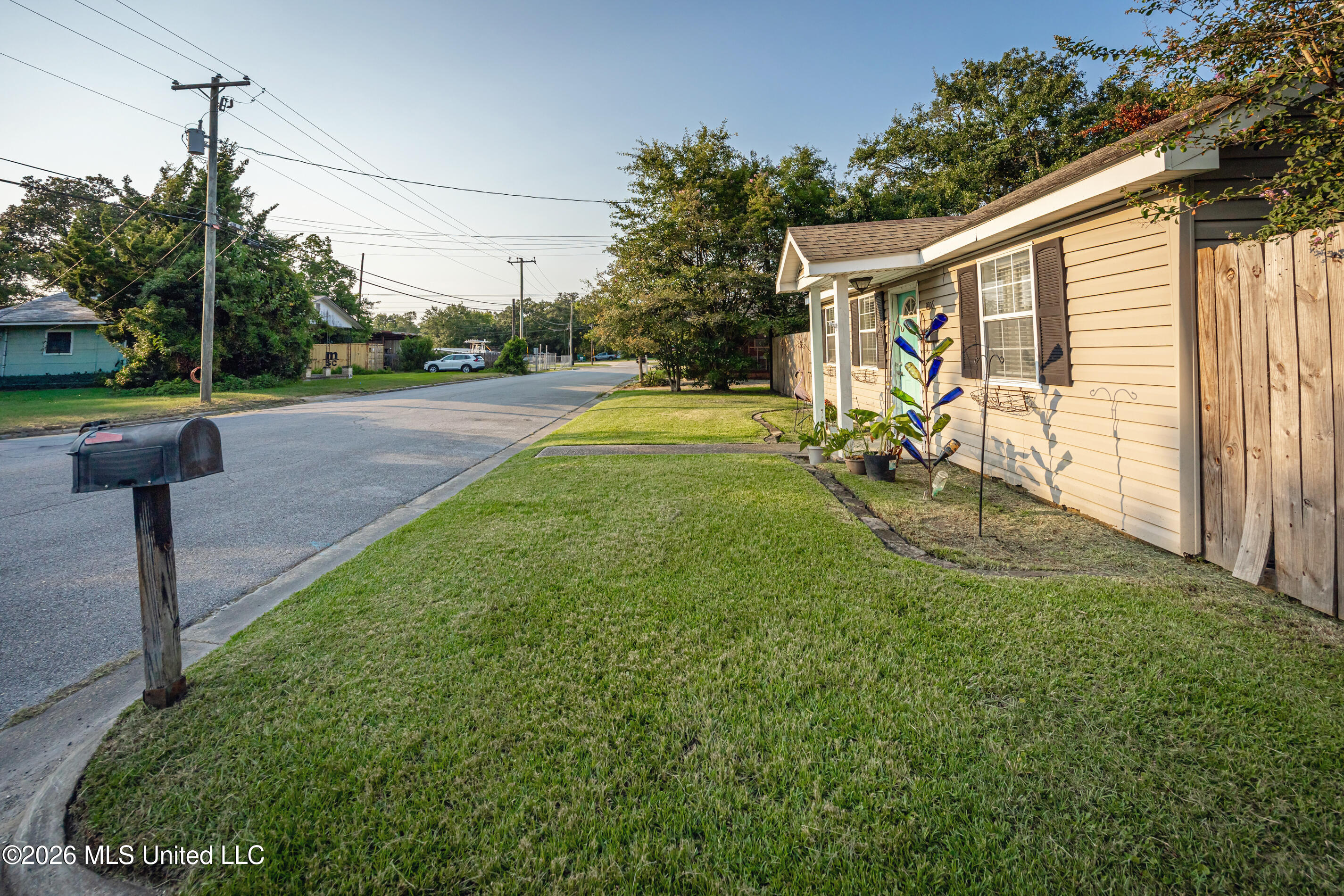 1806 Roosevelt Street Property Photo 43