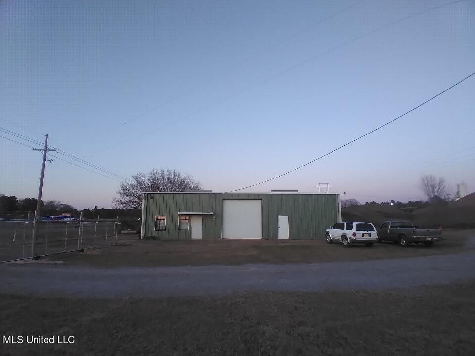 6012 S Hwy 55 Property Photo 1