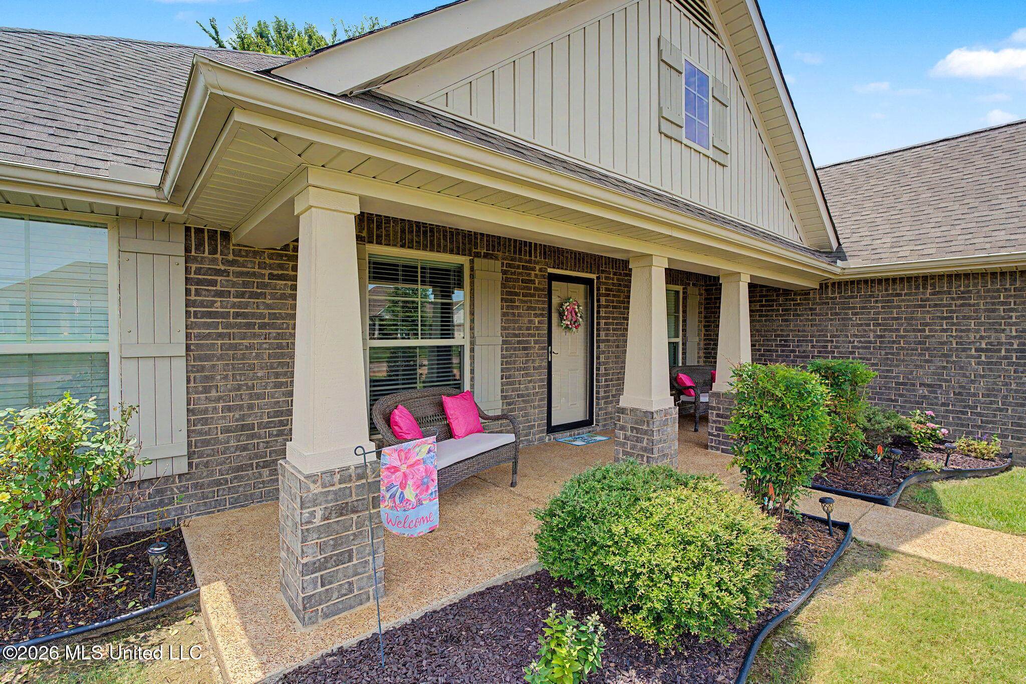 8781 Courtly Circle S Property Photo 5